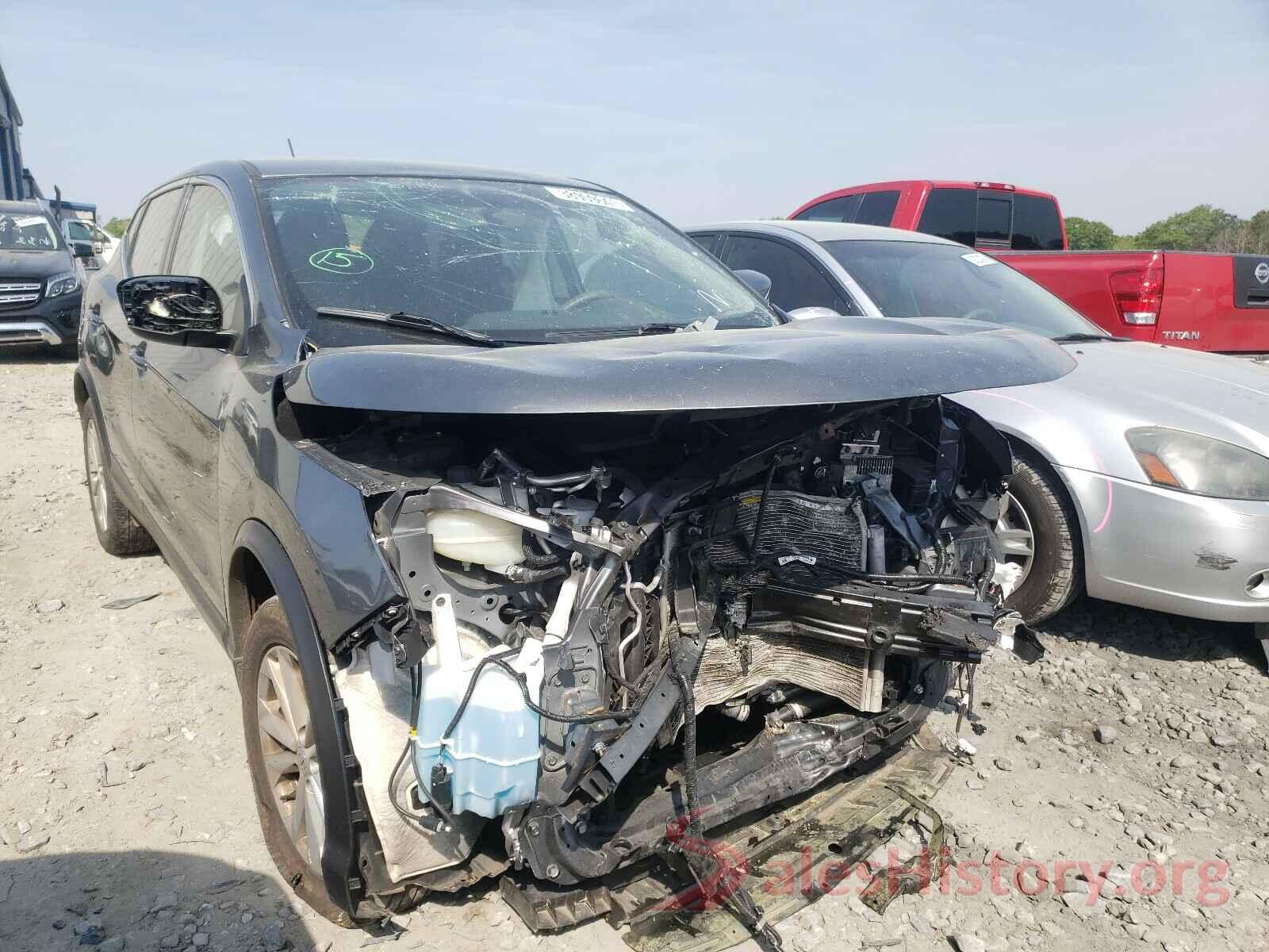 JN1BJ1CP2JW187361 2018 NISSAN ROGUE