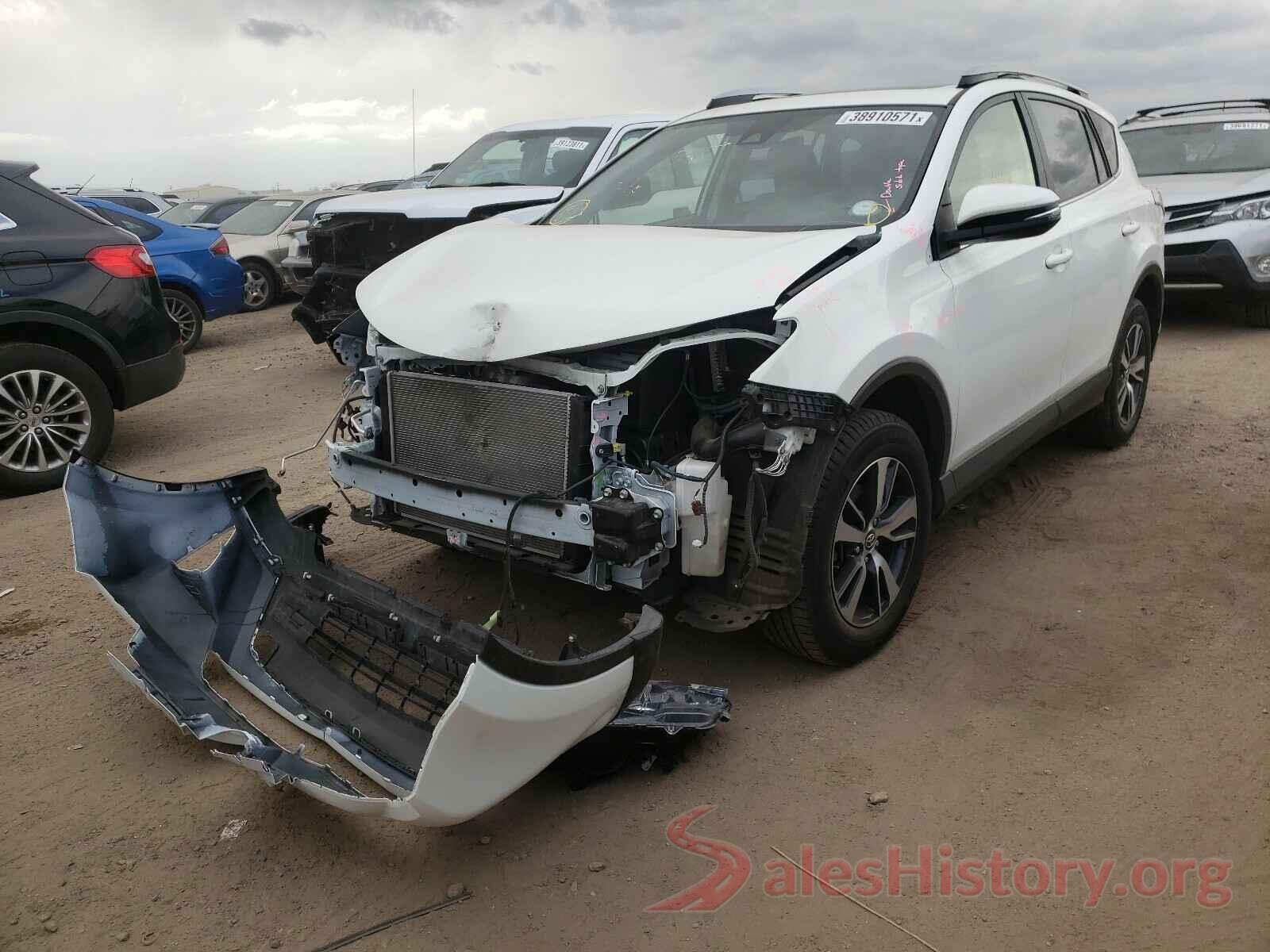 JTMRFREV8HJ108015 2017 TOYOTA RAV4