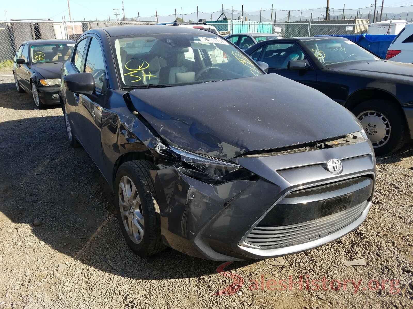 3MYDLBYV4HY191669 2017 TOYOTA YARIS