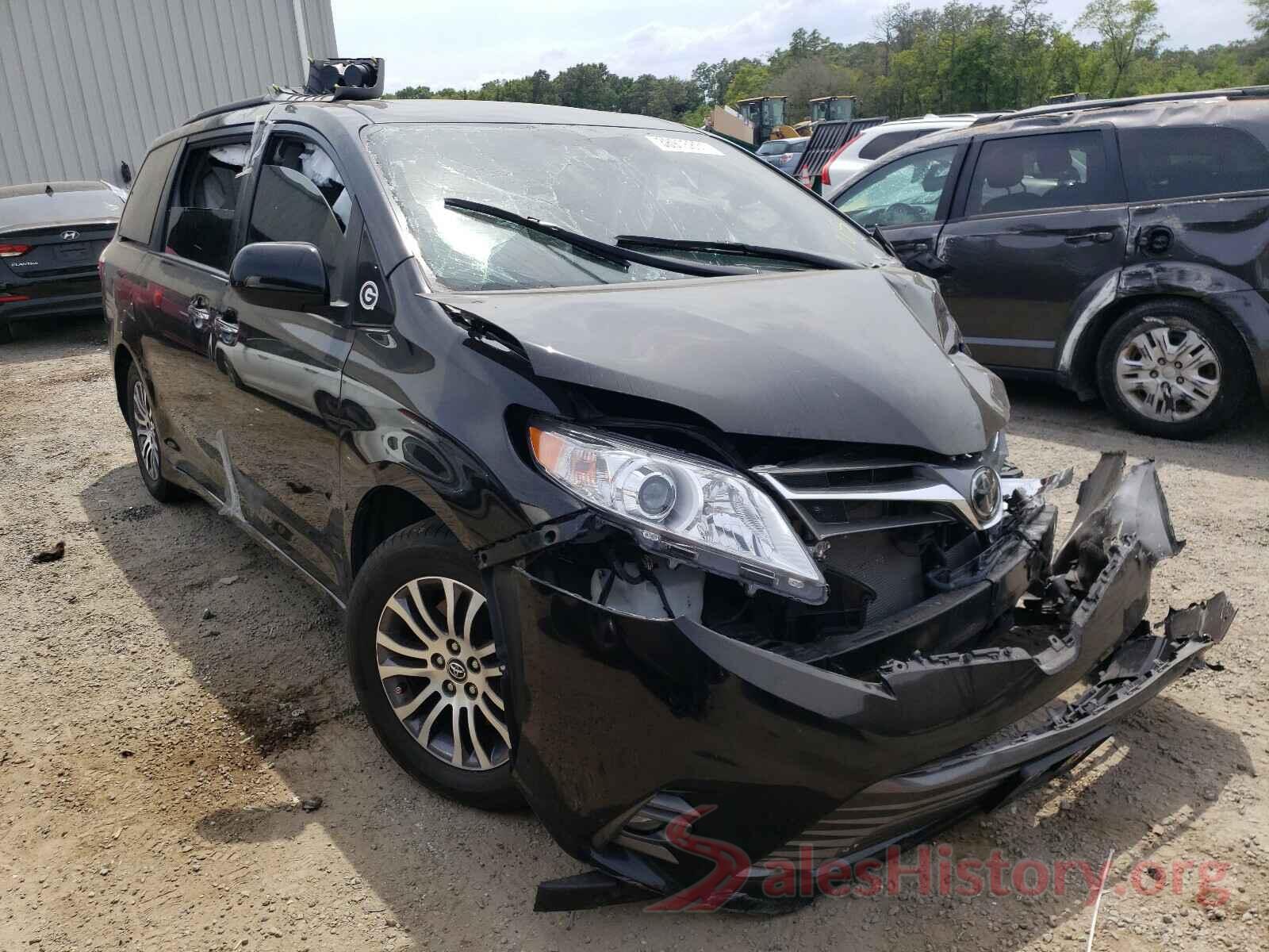 5TDYZ3DC0KS994860 2019 TOYOTA SIENNA