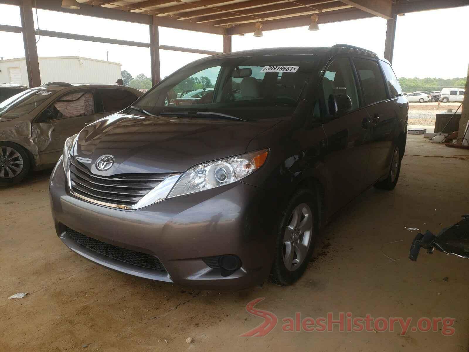 5TDKZ3DC3HS834597 2017 TOYOTA SIENNA