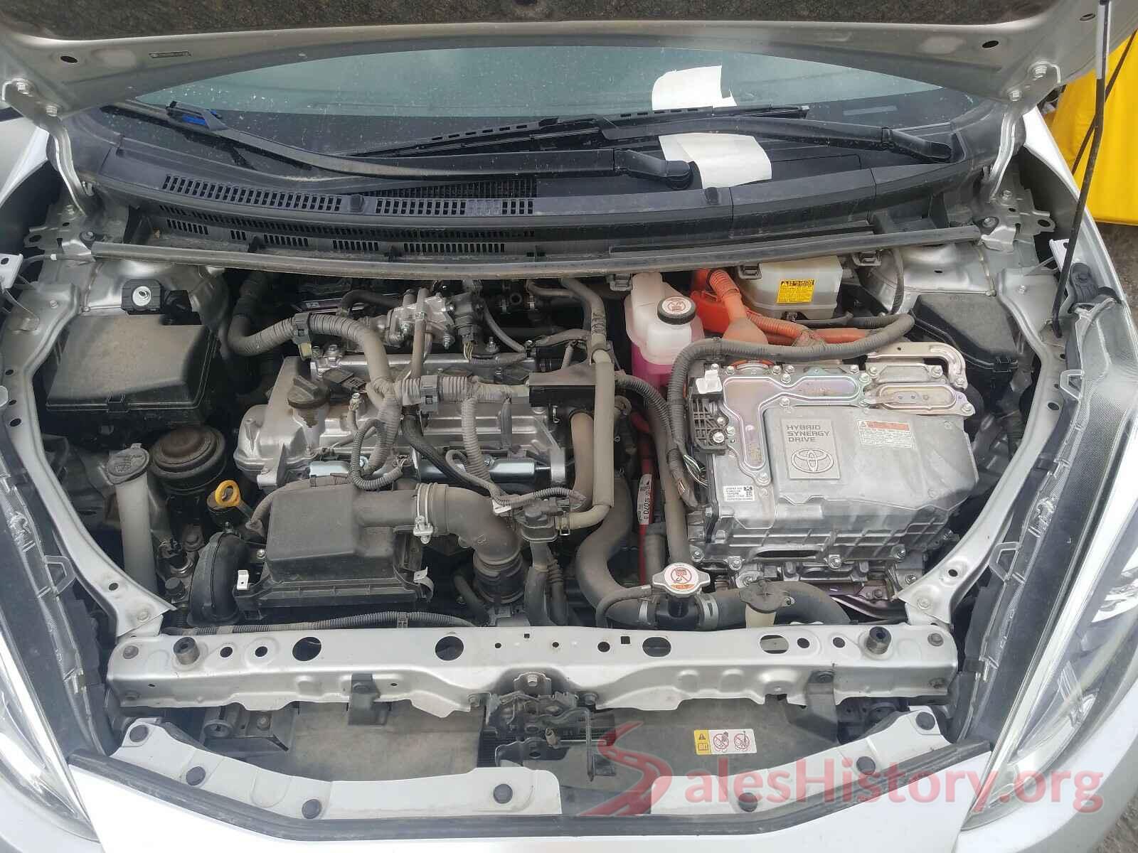 JTDKDTB39J1612585 2018 TOYOTA PRIUS