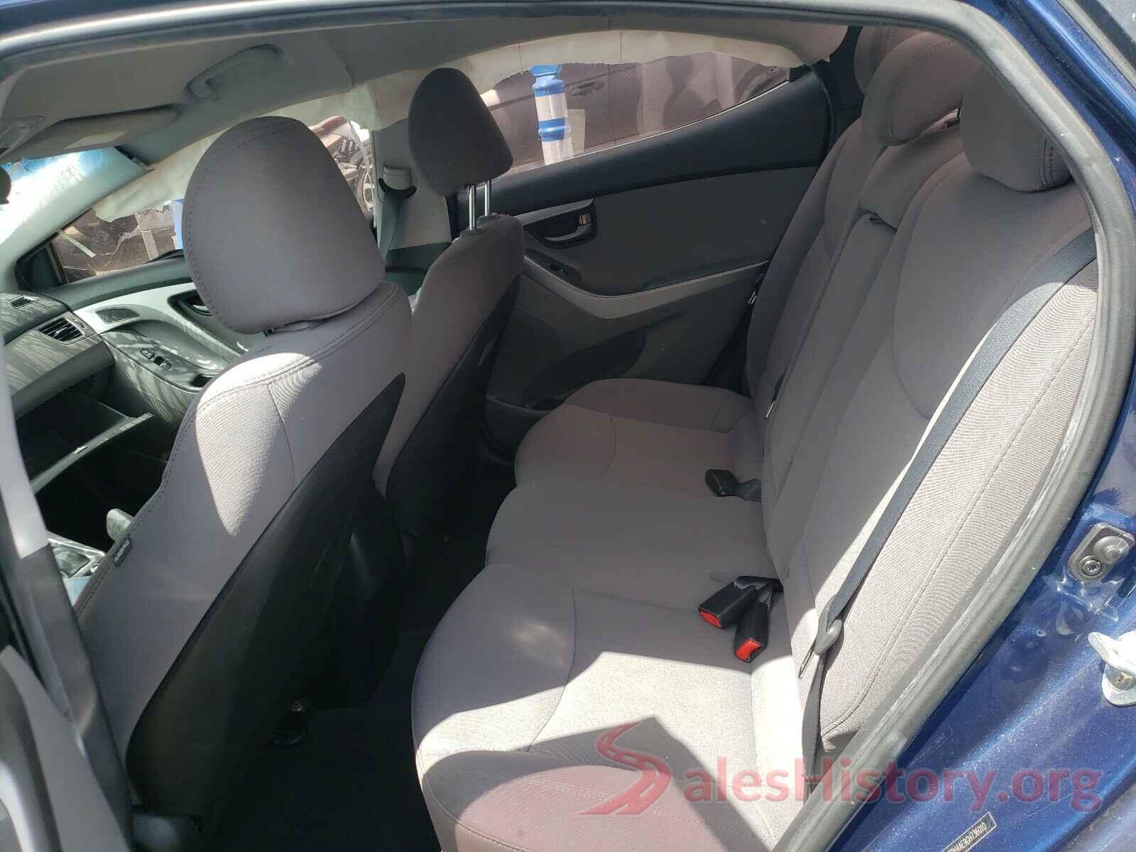 5NPDH4AE9GH736010 2016 HYUNDAI ELANTRA