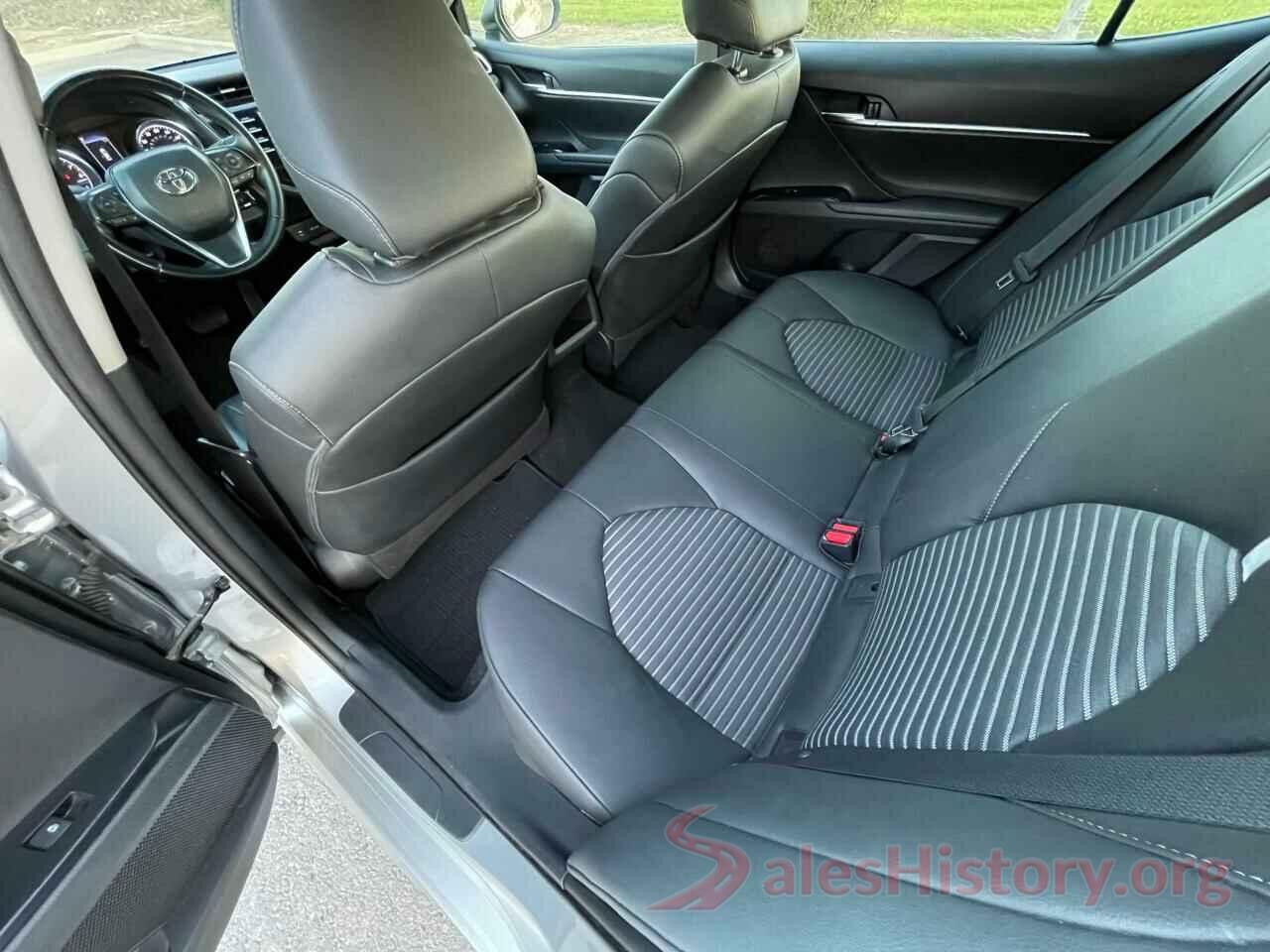 4T1B11HK0JU517371 2018 TOYOTA CAMRY