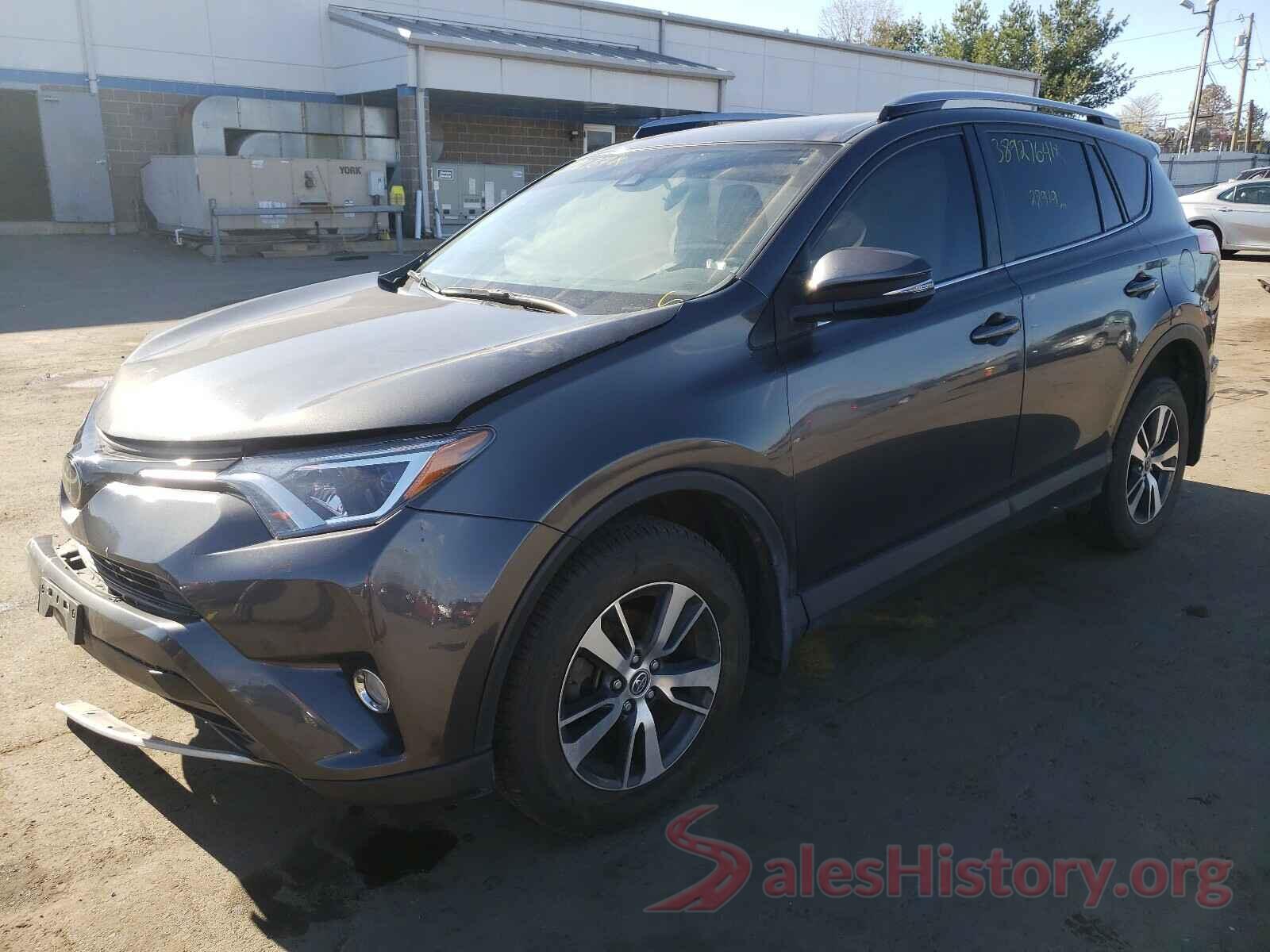 JTMRFREV7JJ725685 2018 TOYOTA RAV4