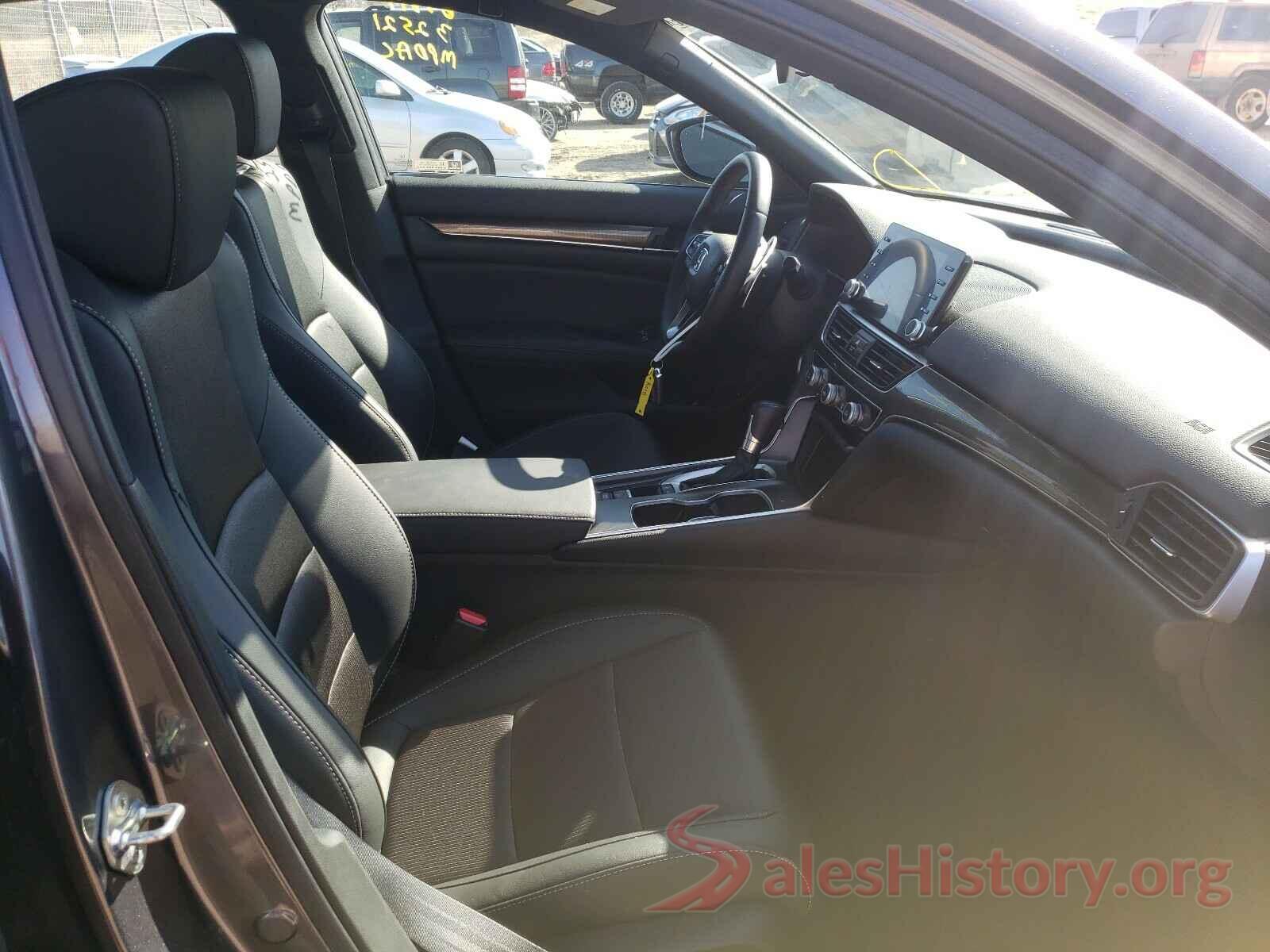 1HGCV1F35KA130960 2019 HONDA ACCORD