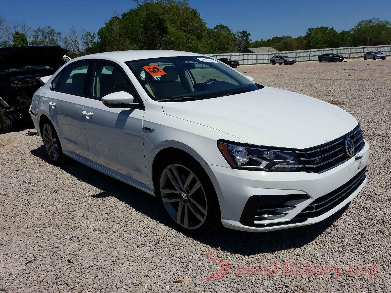 1VWAA7A37JC019581 2018 VOLKSWAGEN PASSAT