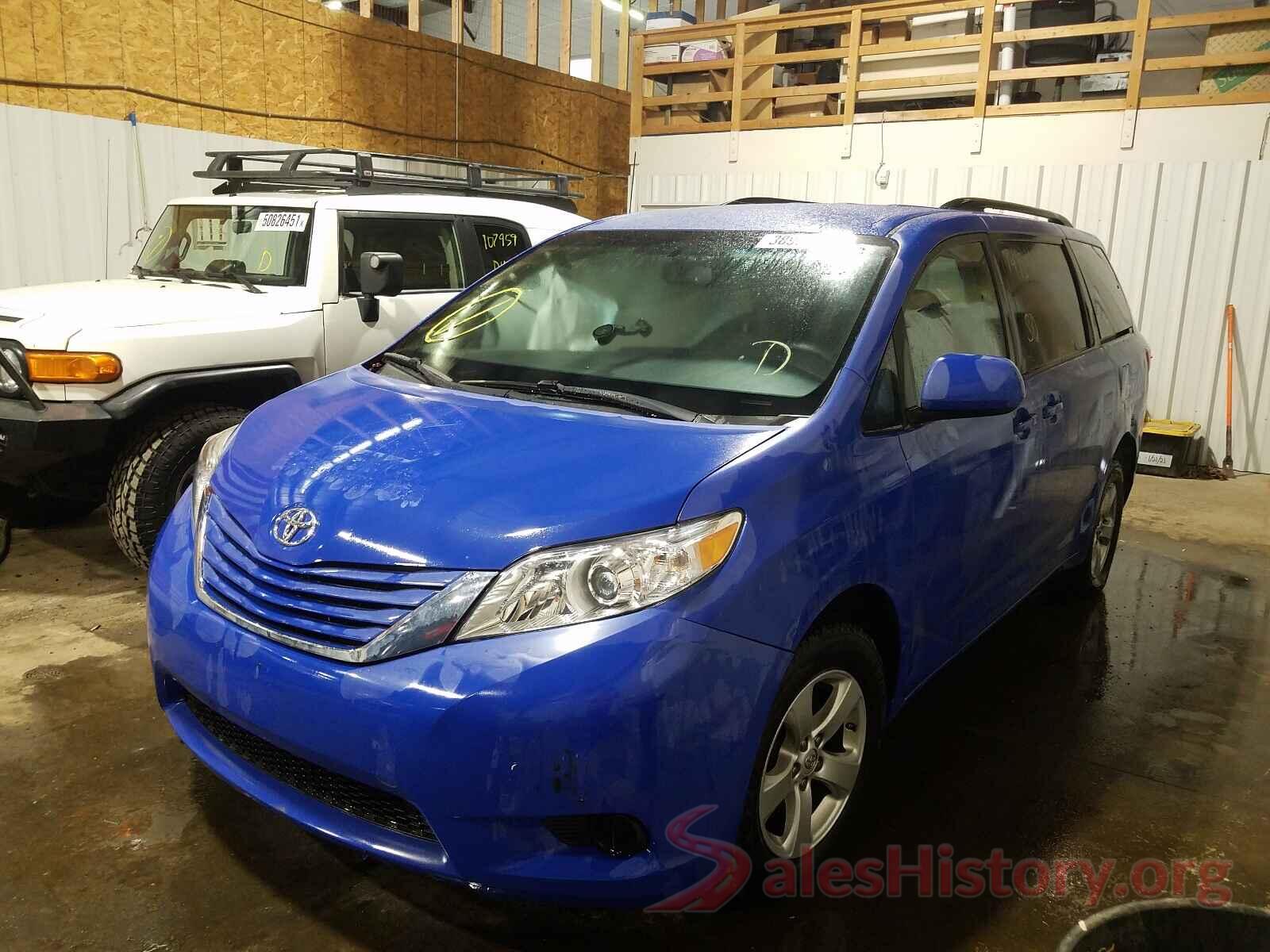 5TDKZ3DC1HS867033 2017 TOYOTA SIENNA