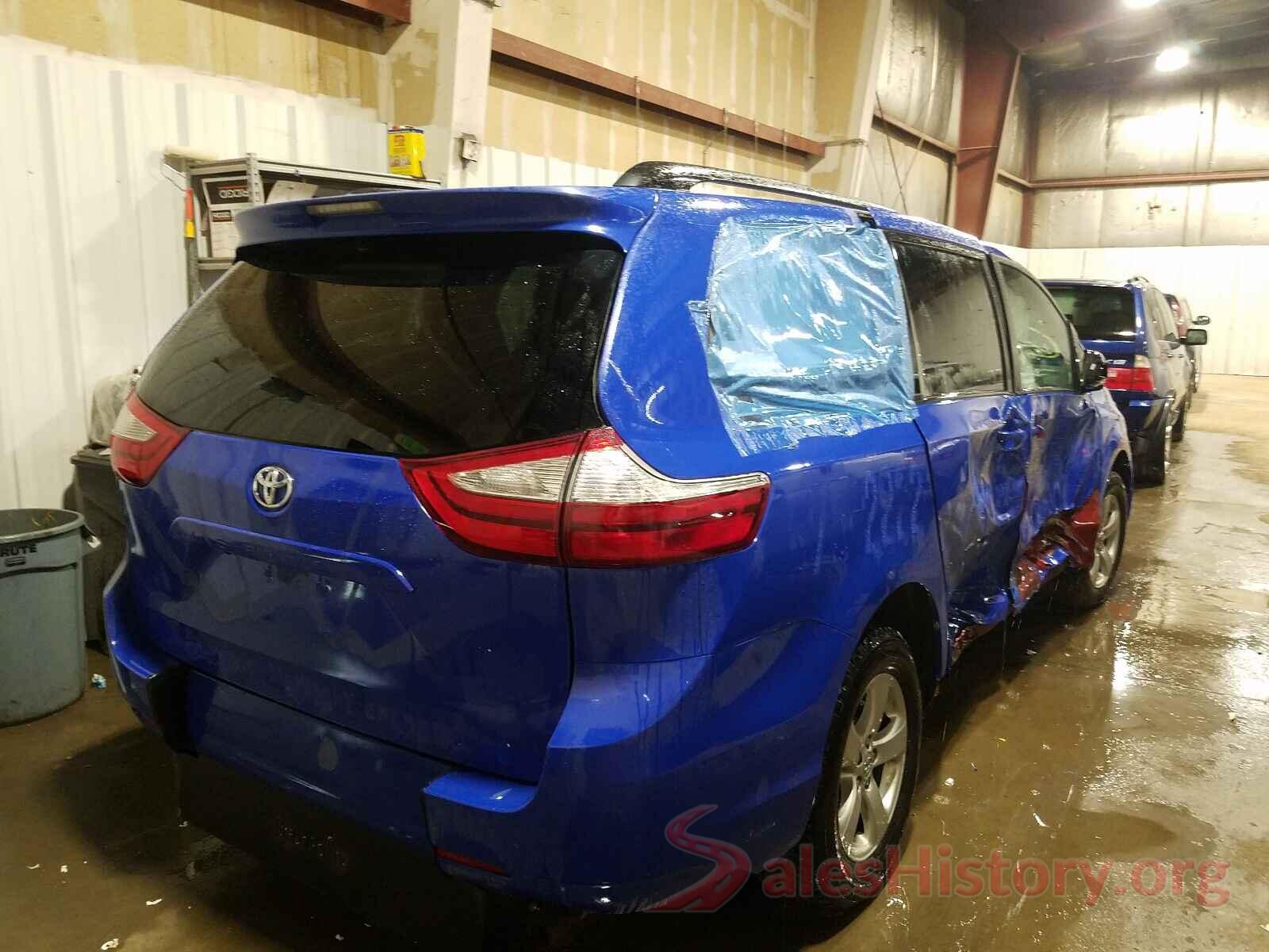 5TDKZ3DC1HS867033 2017 TOYOTA SIENNA