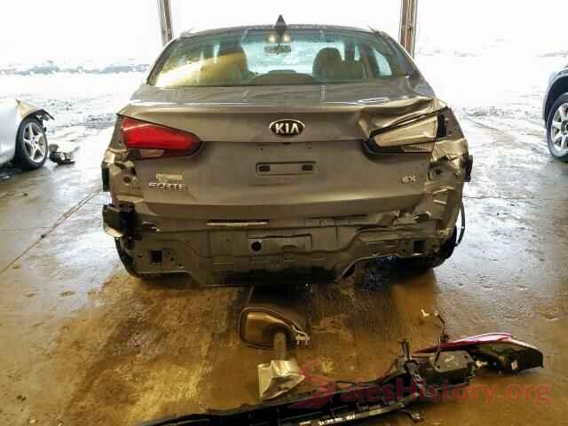 3KPFL4A81JE238154 2018 KIA FORTE