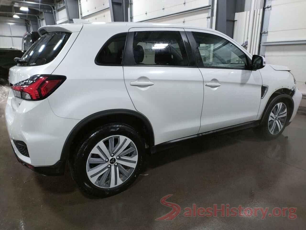 JA4ARUAU8MU005975 2021 MITSUBISHI OUTLANDER