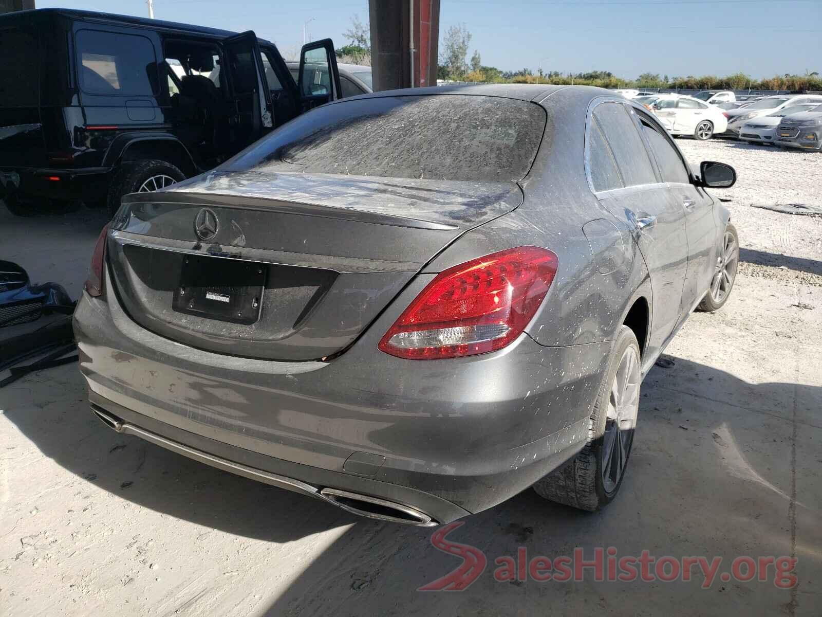 WDDWF4JB9JR330125 2018 MERCEDES-BENZ C-CLASS