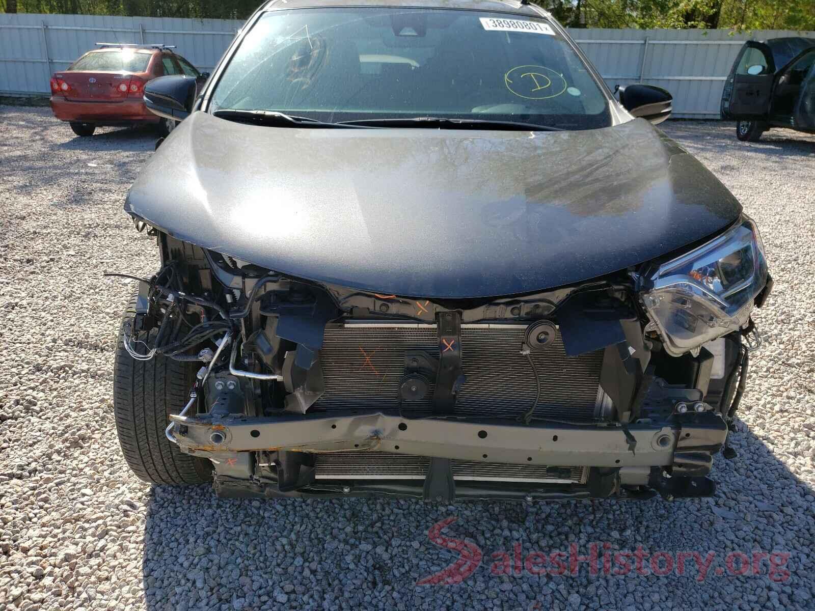 2T3JFREV9JW844529 2018 TOYOTA RAV4