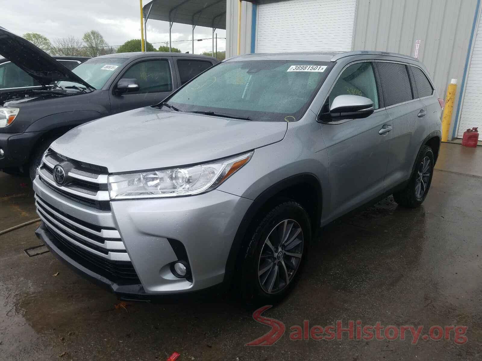 5TDKZRFHXKS560592 2019 TOYOTA HIGHLANDER