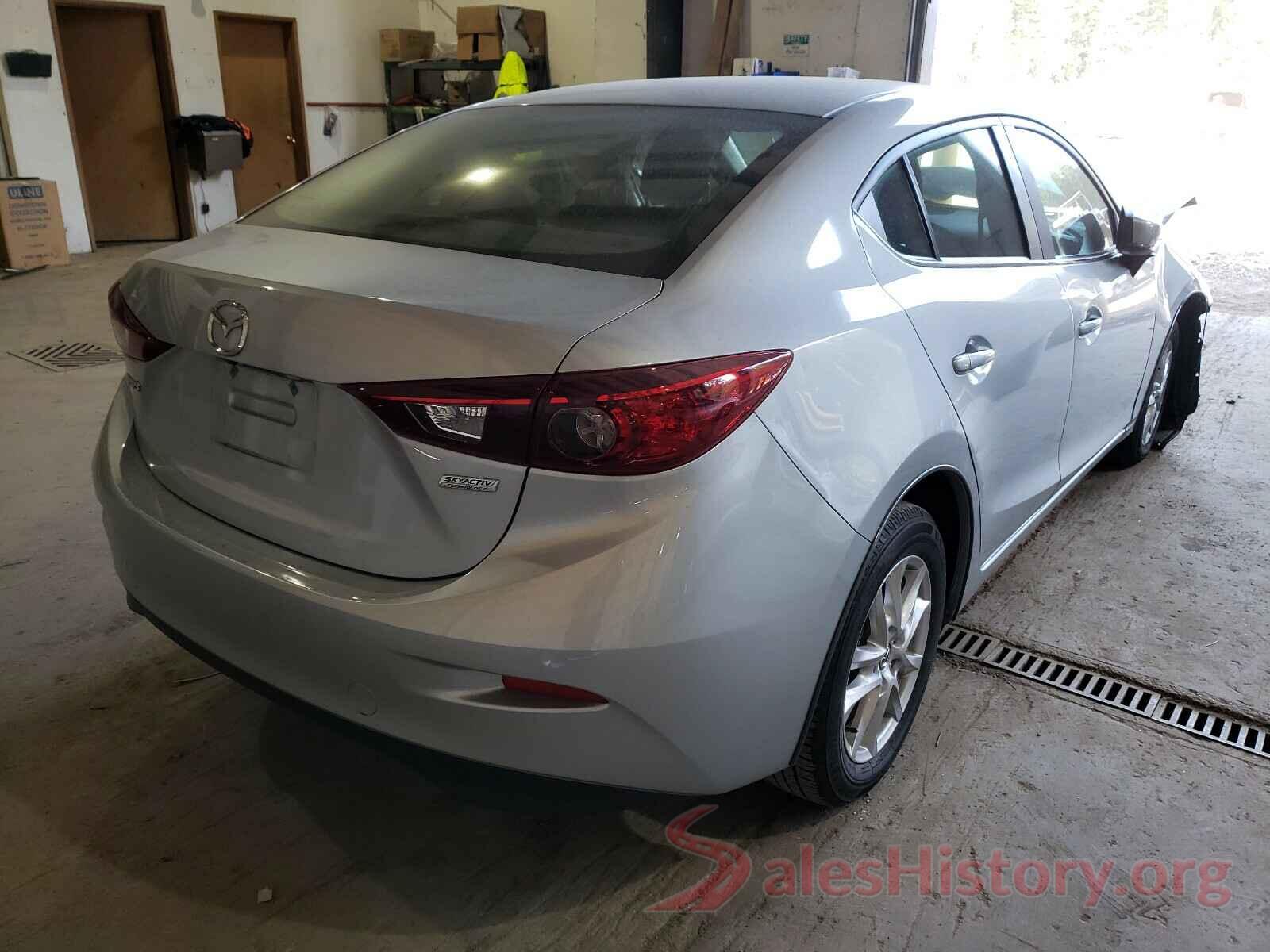 3MZBN1U7XJM217560 2018 MAZDA 3