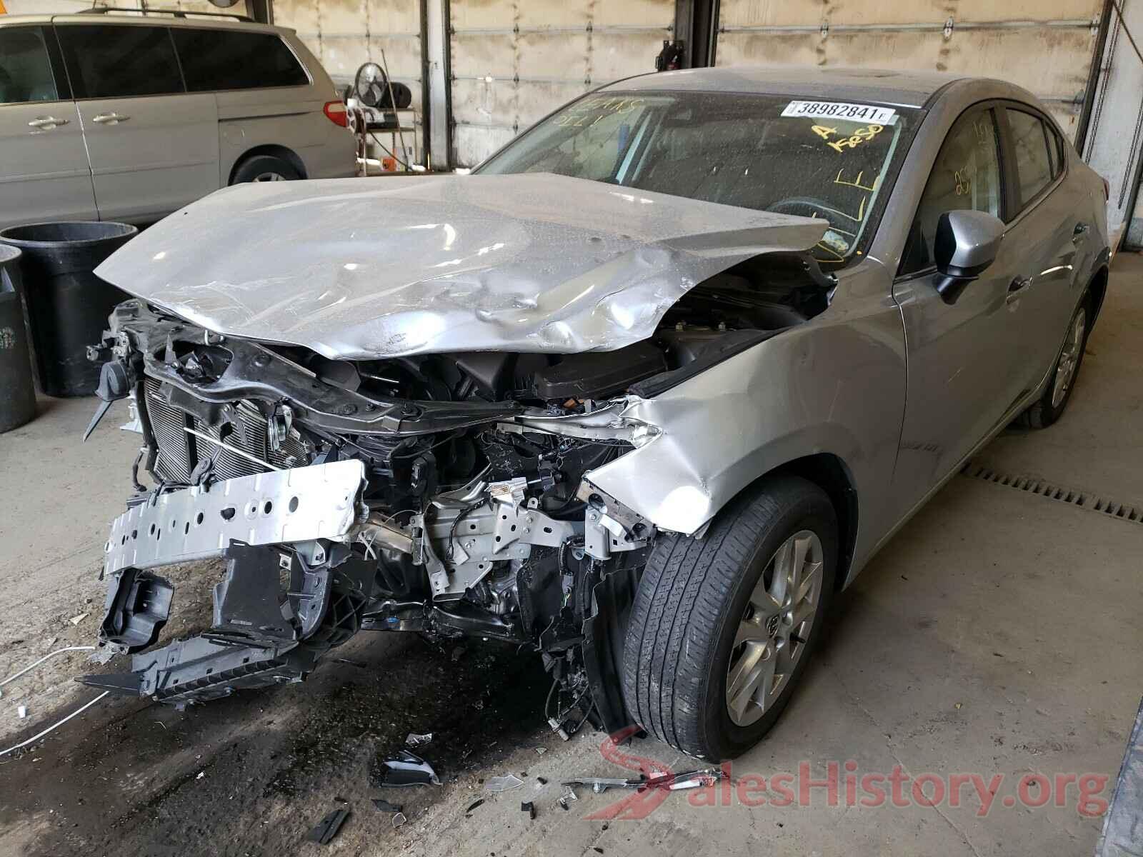 3MZBN1U7XJM217560 2018 MAZDA 3