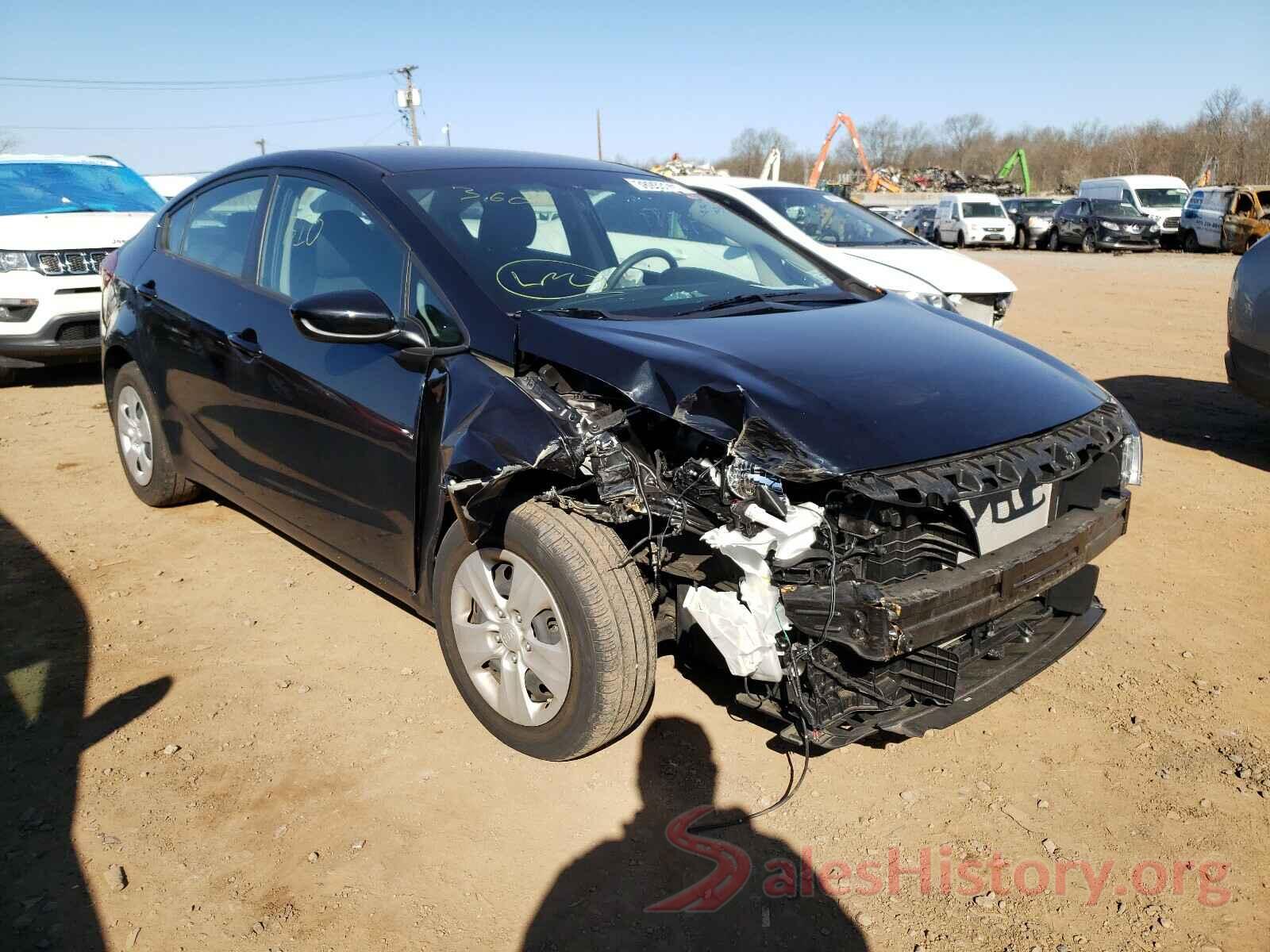 3KPFK4A77JE266793 2018 KIA FORTE