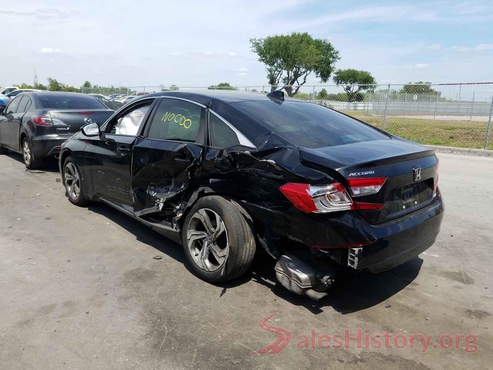 1HGCV2F51JA010577 2018 HONDA ACCORD