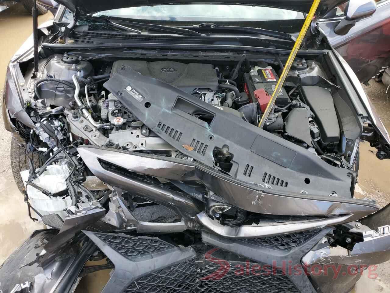 4T1B11HK8JU631375 2018 TOYOTA CAMRY