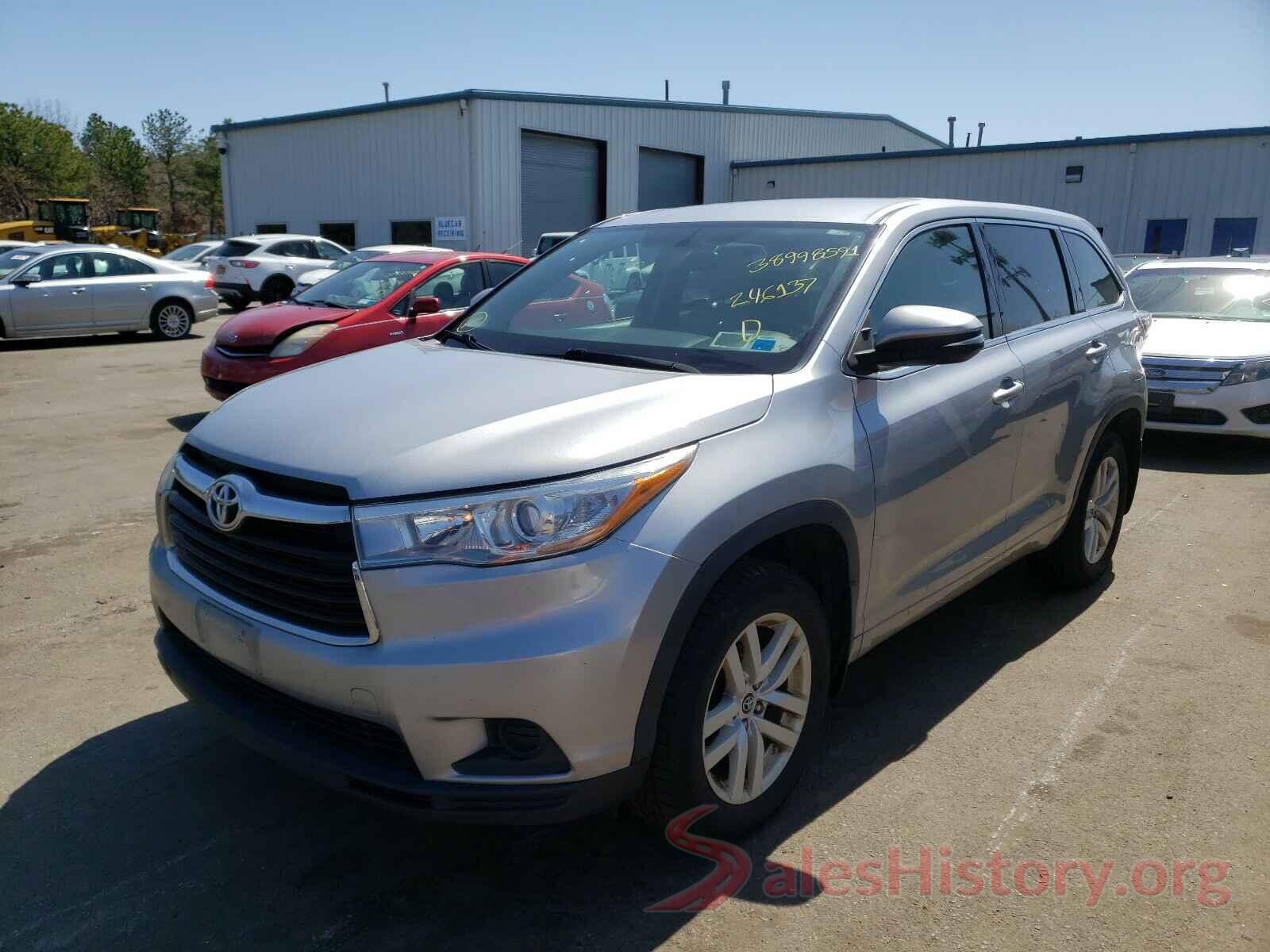 5TDBKRFH0GS246137 2016 TOYOTA HIGHLANDER