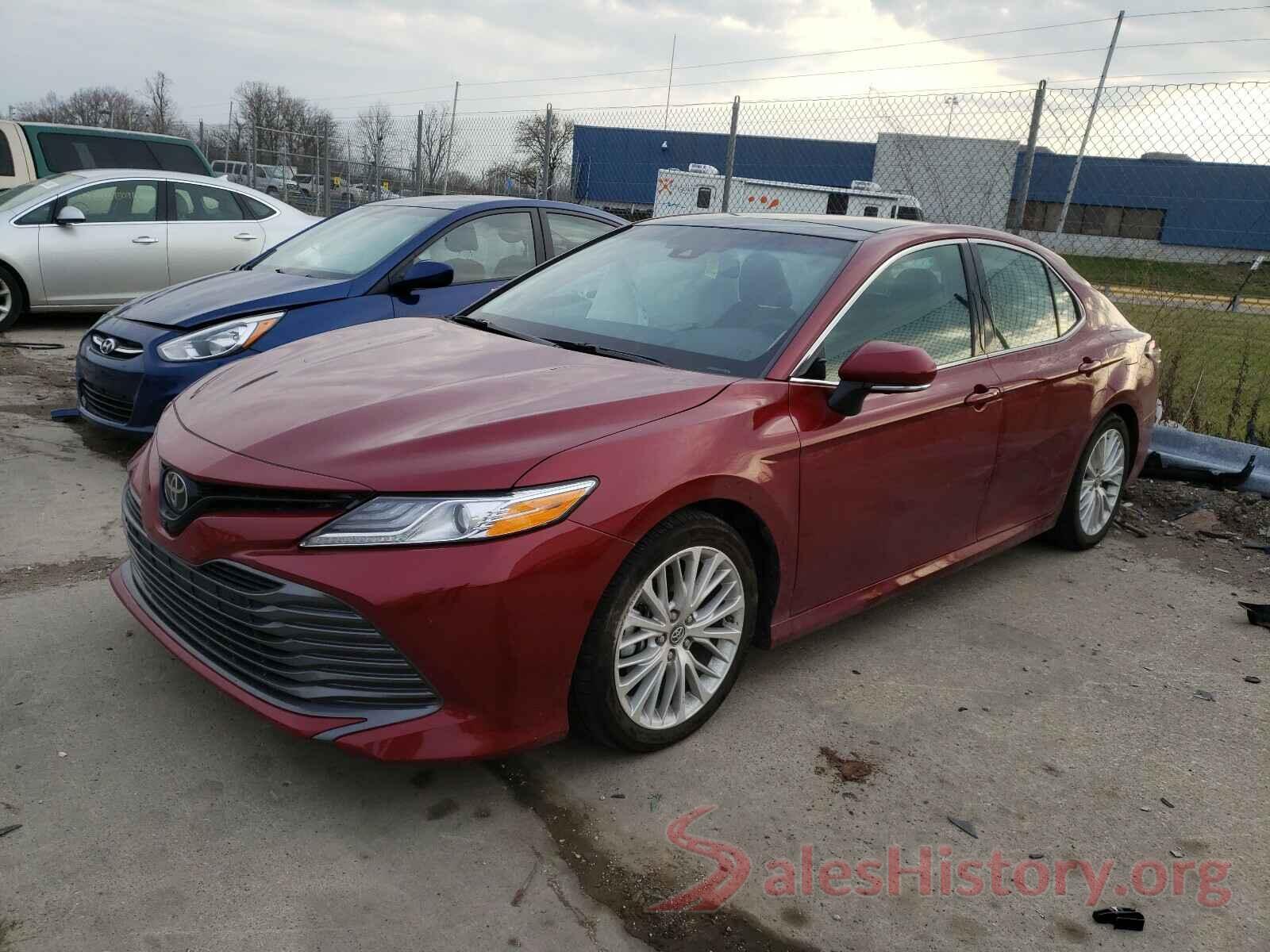 4T1B11HK6JU544669 2018 TOYOTA CAMRY