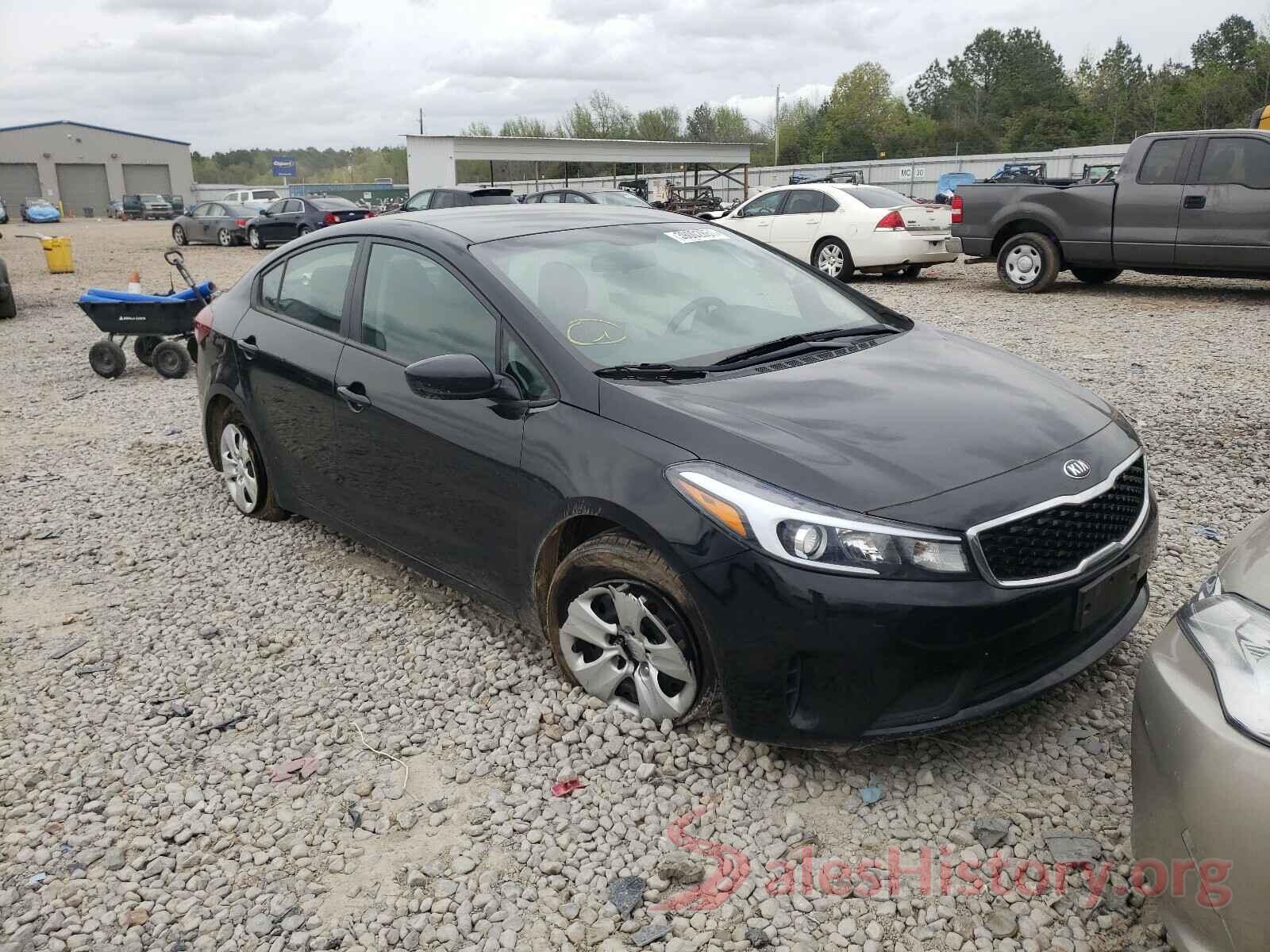 3KPFK4A71HE077504 2017 KIA FORTE