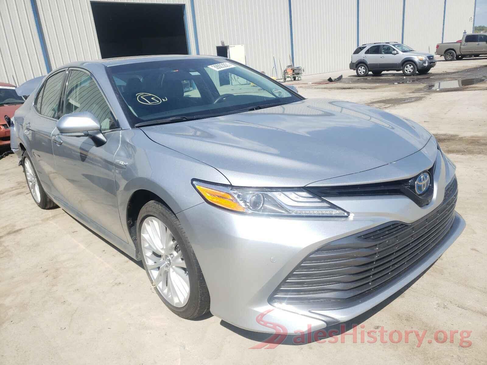 4T1B21HKXJU503023 2018 TOYOTA CAMRY