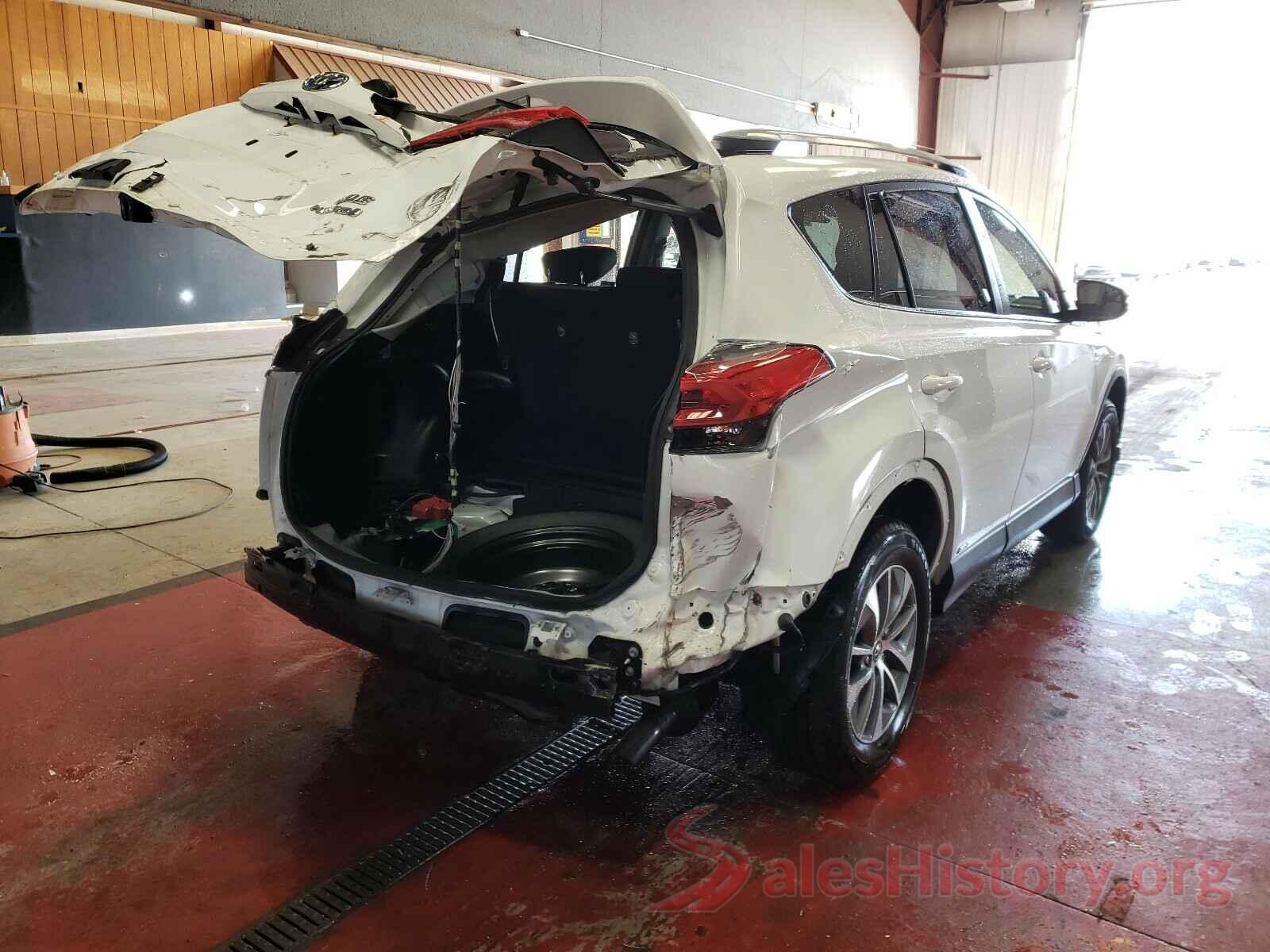 JTMRJREV6HD079692 2017 TOYOTA RAV4