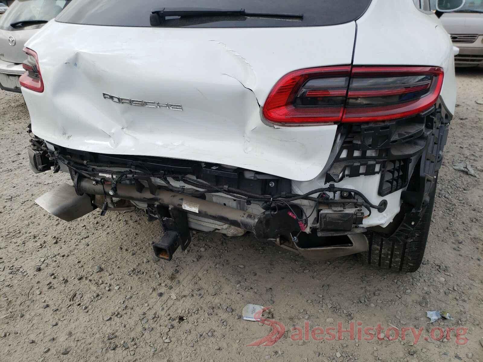 WP1AA2A59JLB08350 2018 PORSCHE MACAN