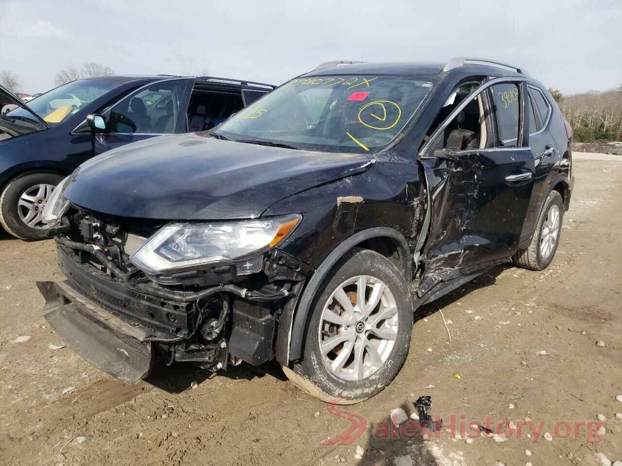 KNMAT2MV9JP552067 2018 NISSAN ROGUE