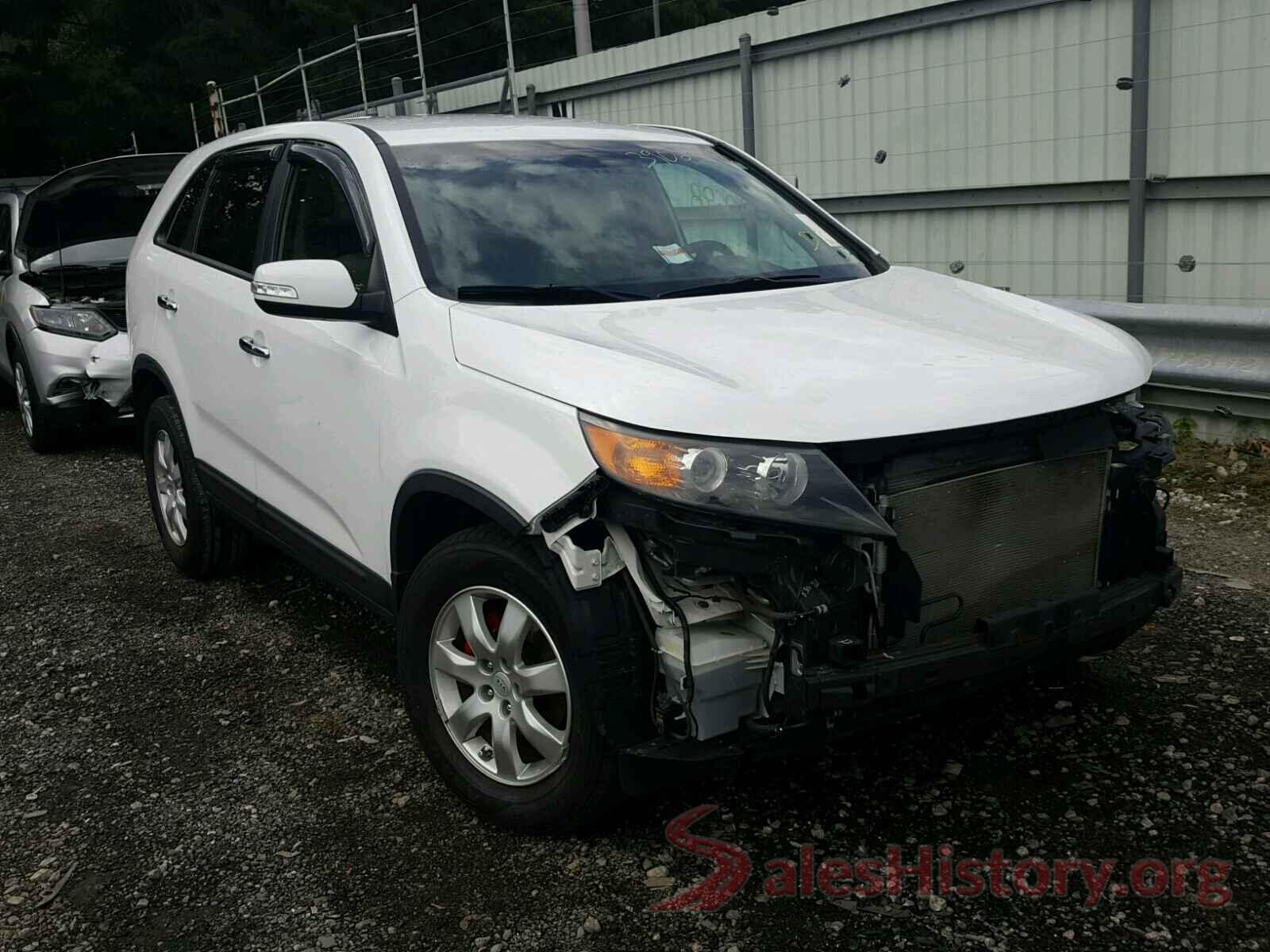 5XYKT3A18BG090424 2011 KIA SORENTO BASE