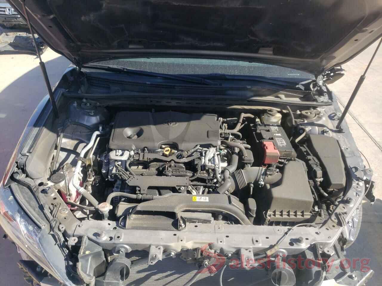 4T1B61HK1JU517445 2018 TOYOTA CAMRY