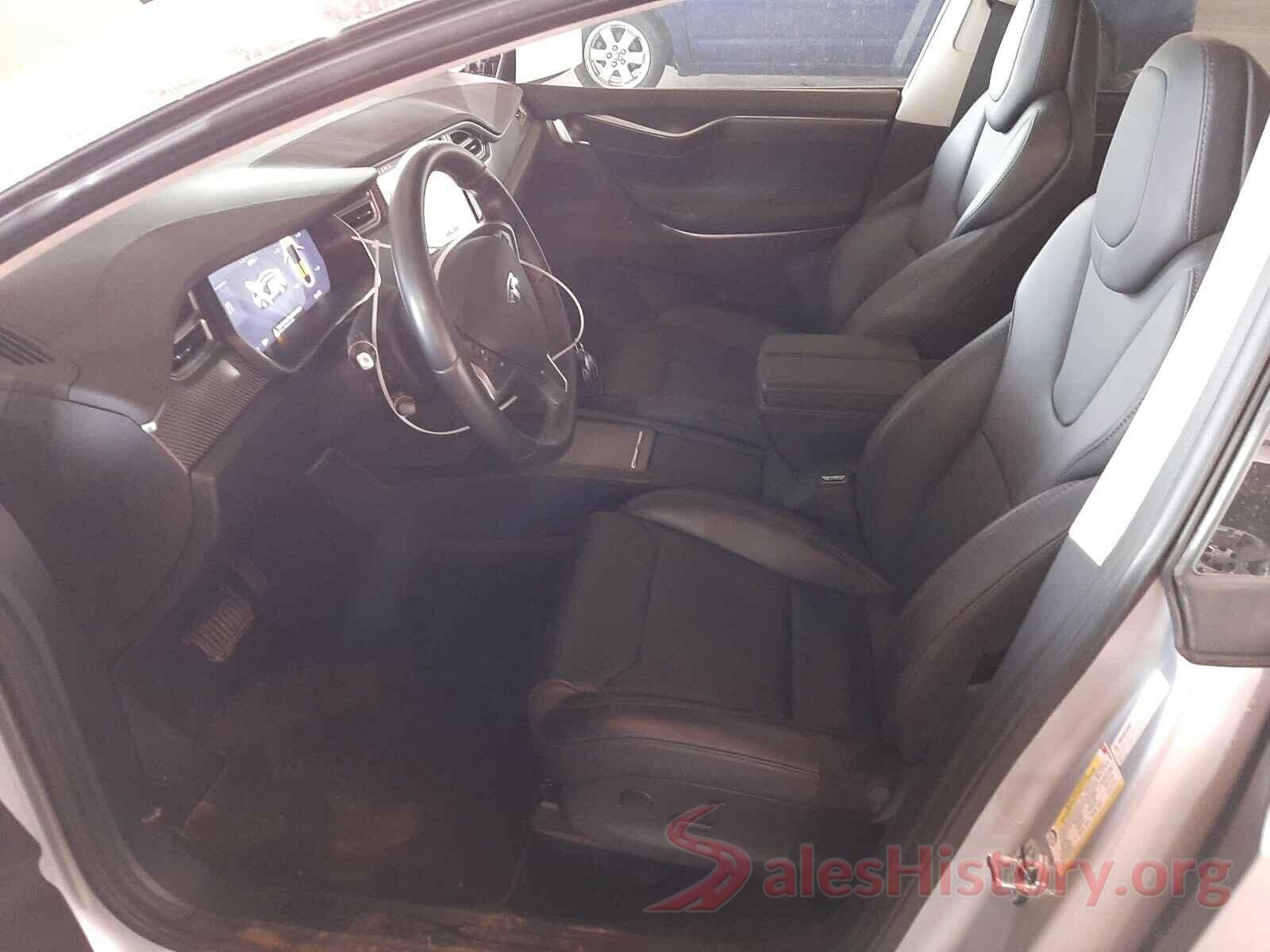 5YJXCDE29JF090467 2018 TESLA MODEL X