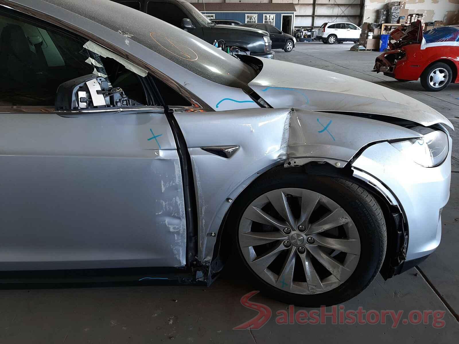 5YJXCDE29JF090467 2018 TESLA MODEL X