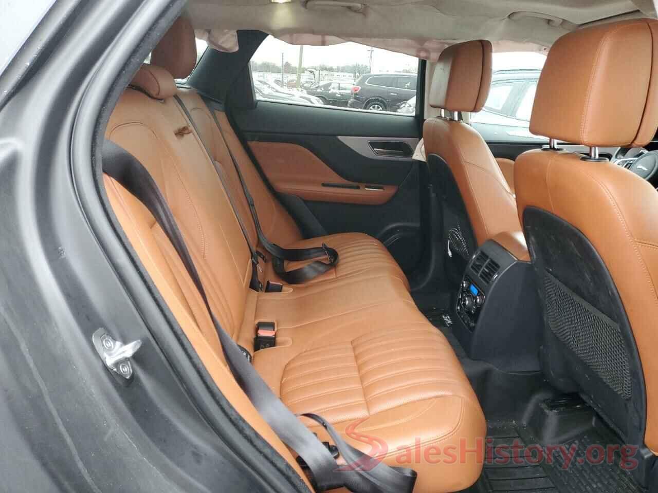 SADCN2GX0KA368578 2019 JAGUAR F-PACE