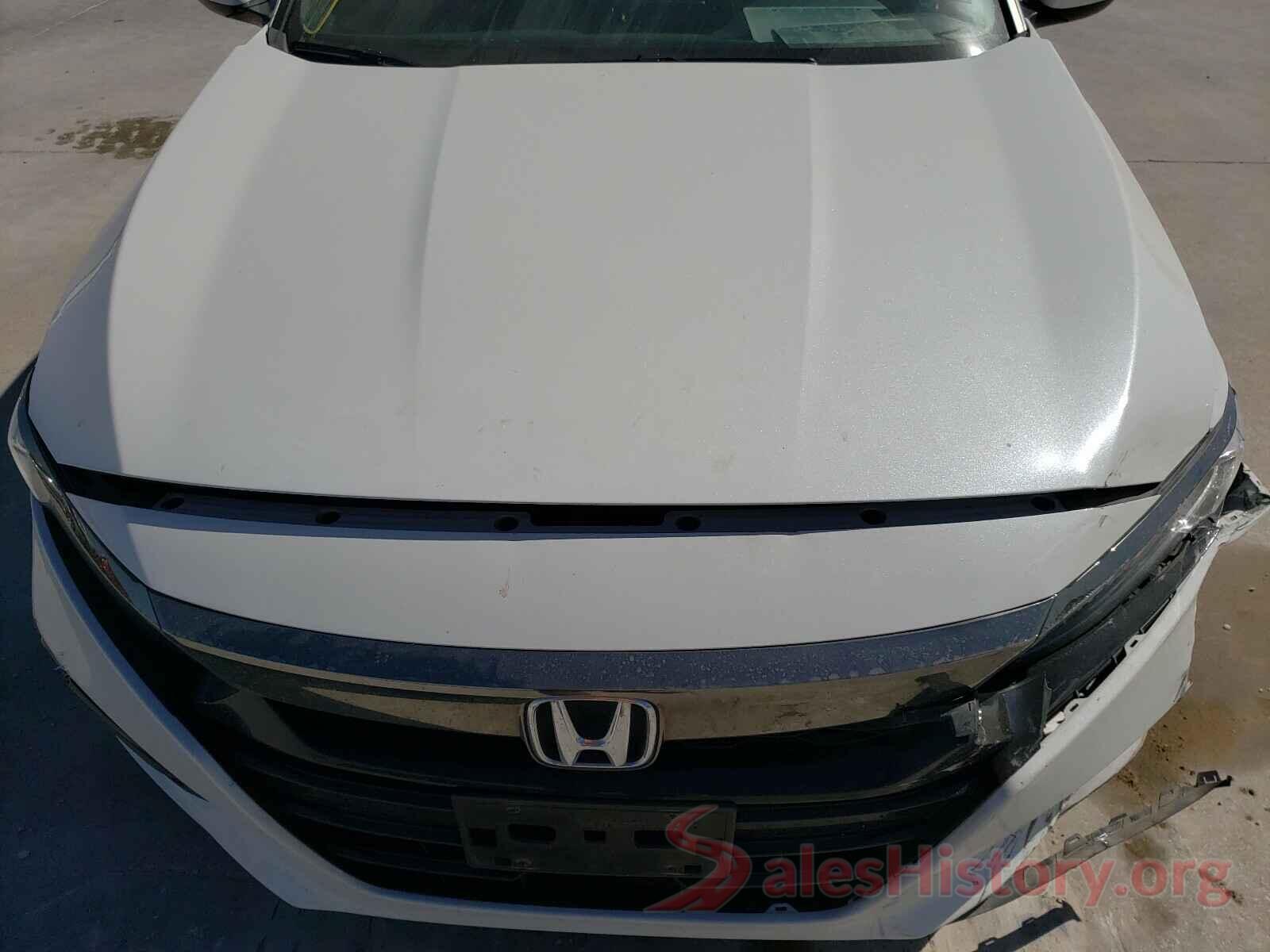 1HGCV1F33KA141410 2019 HONDA ACCORD