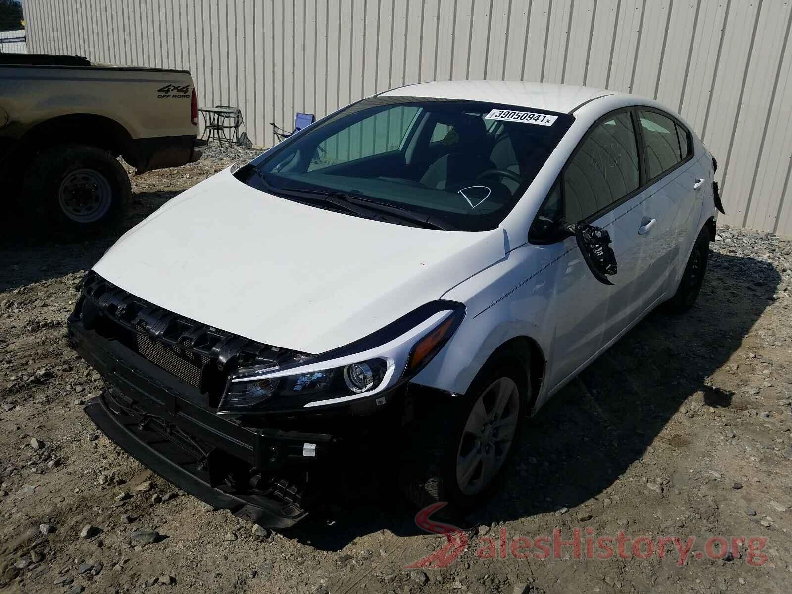 3KPFK4A77JE205718 2018 KIA FORTE