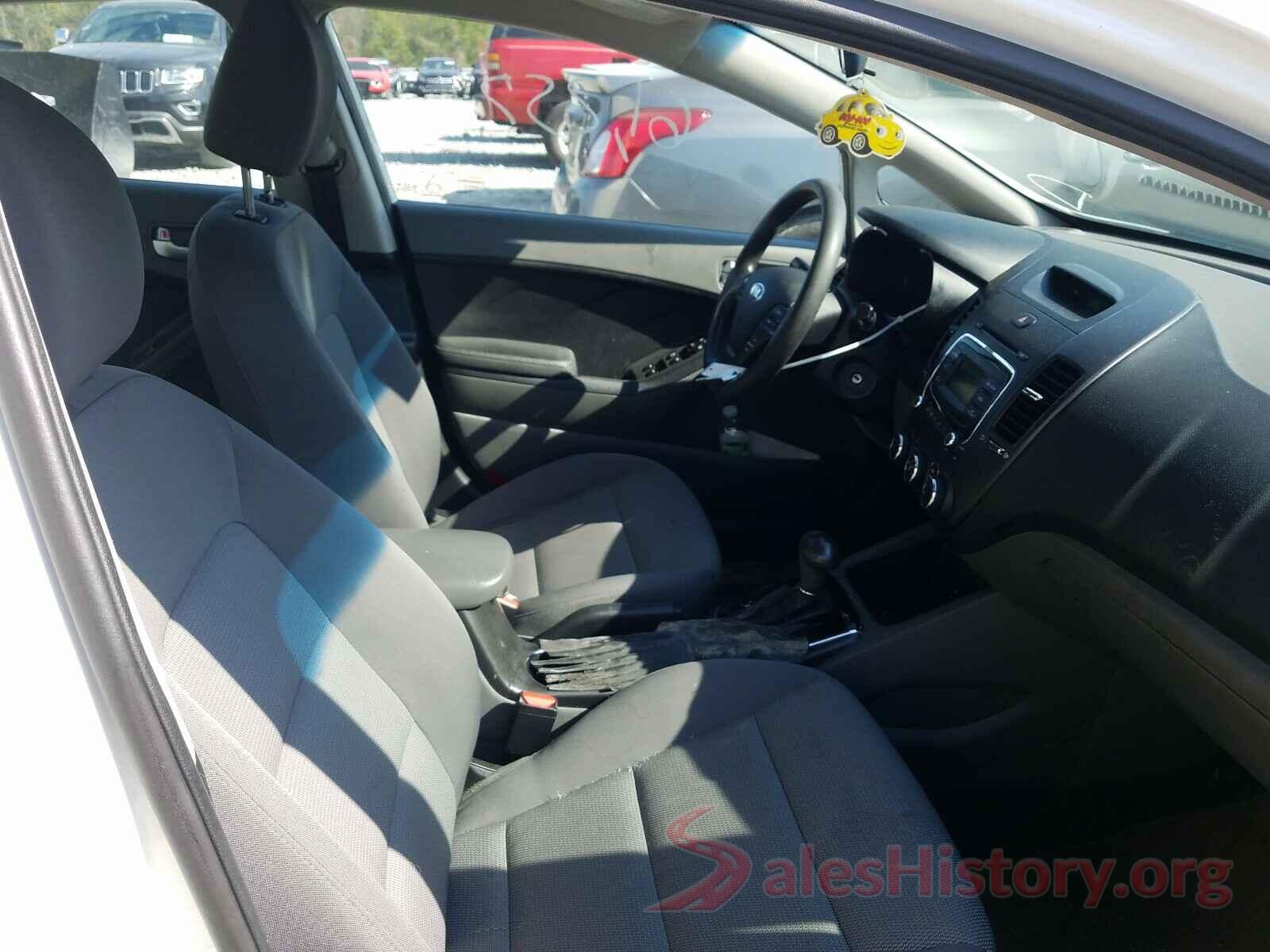 3KPFK4A77JE205718 2018 KIA FORTE