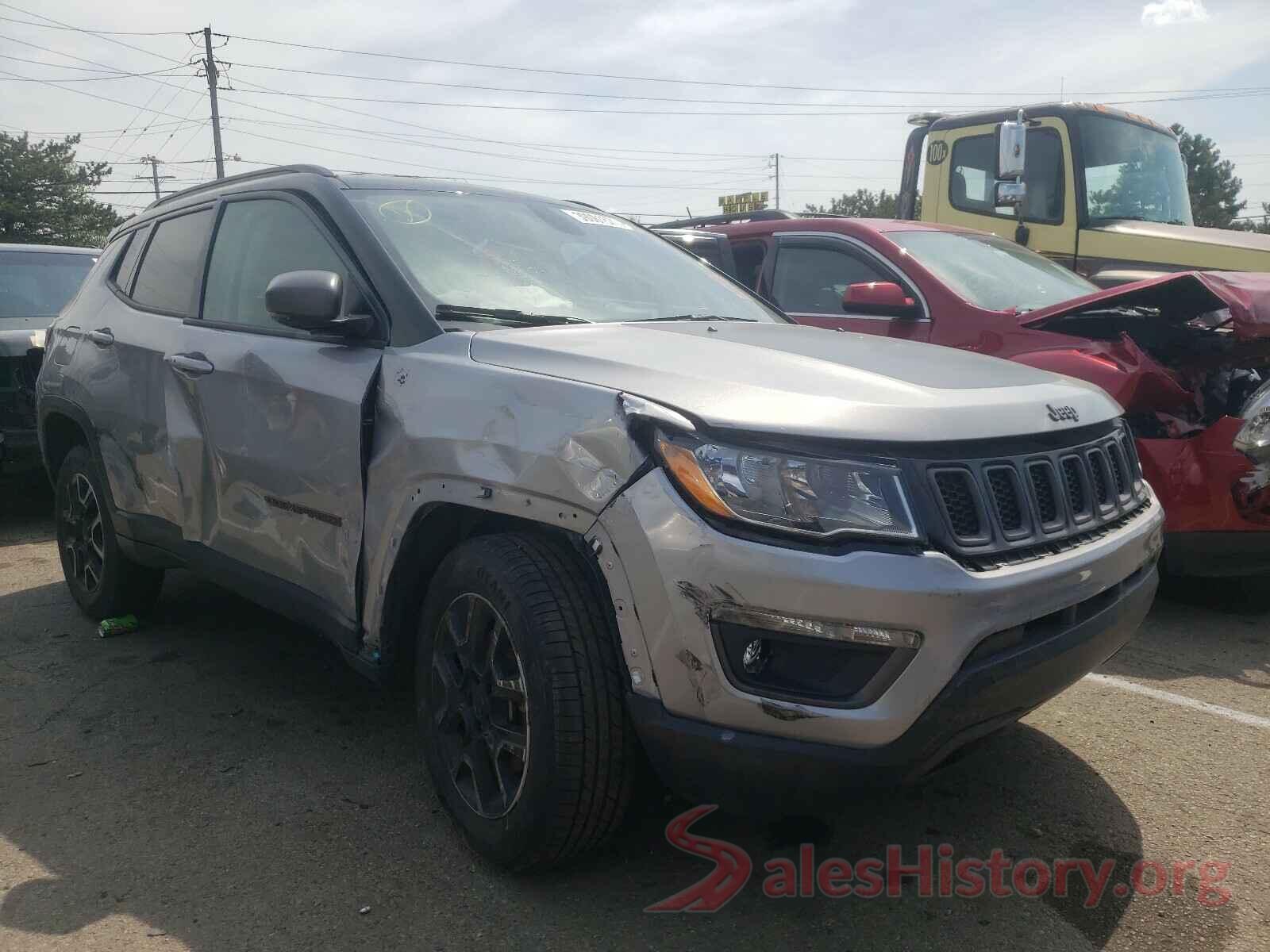 3C4NJDDB4KT771749 2019 JEEP COMPASS