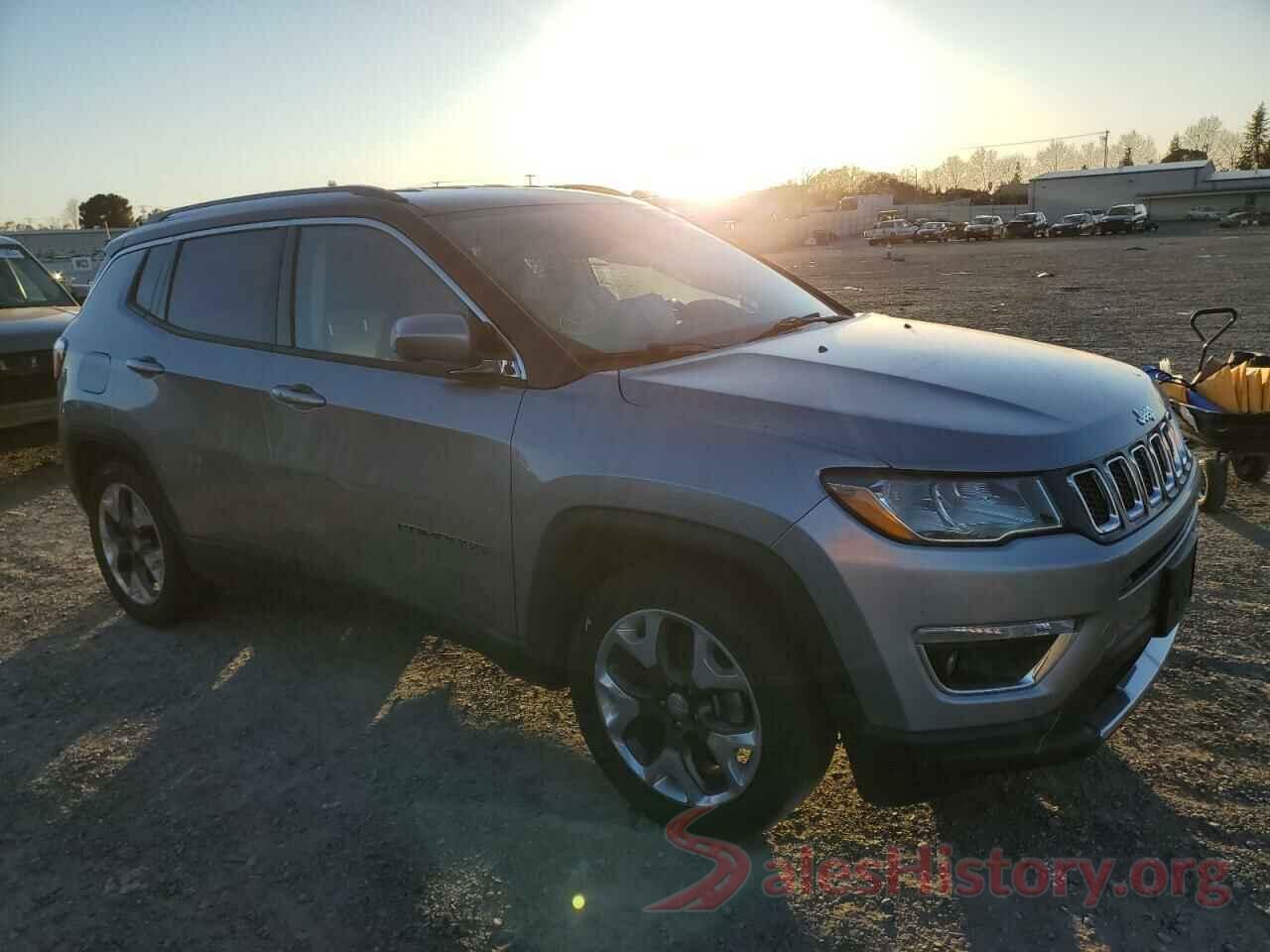 3C4NJCCB4KT755658 2019 JEEP COMPASS