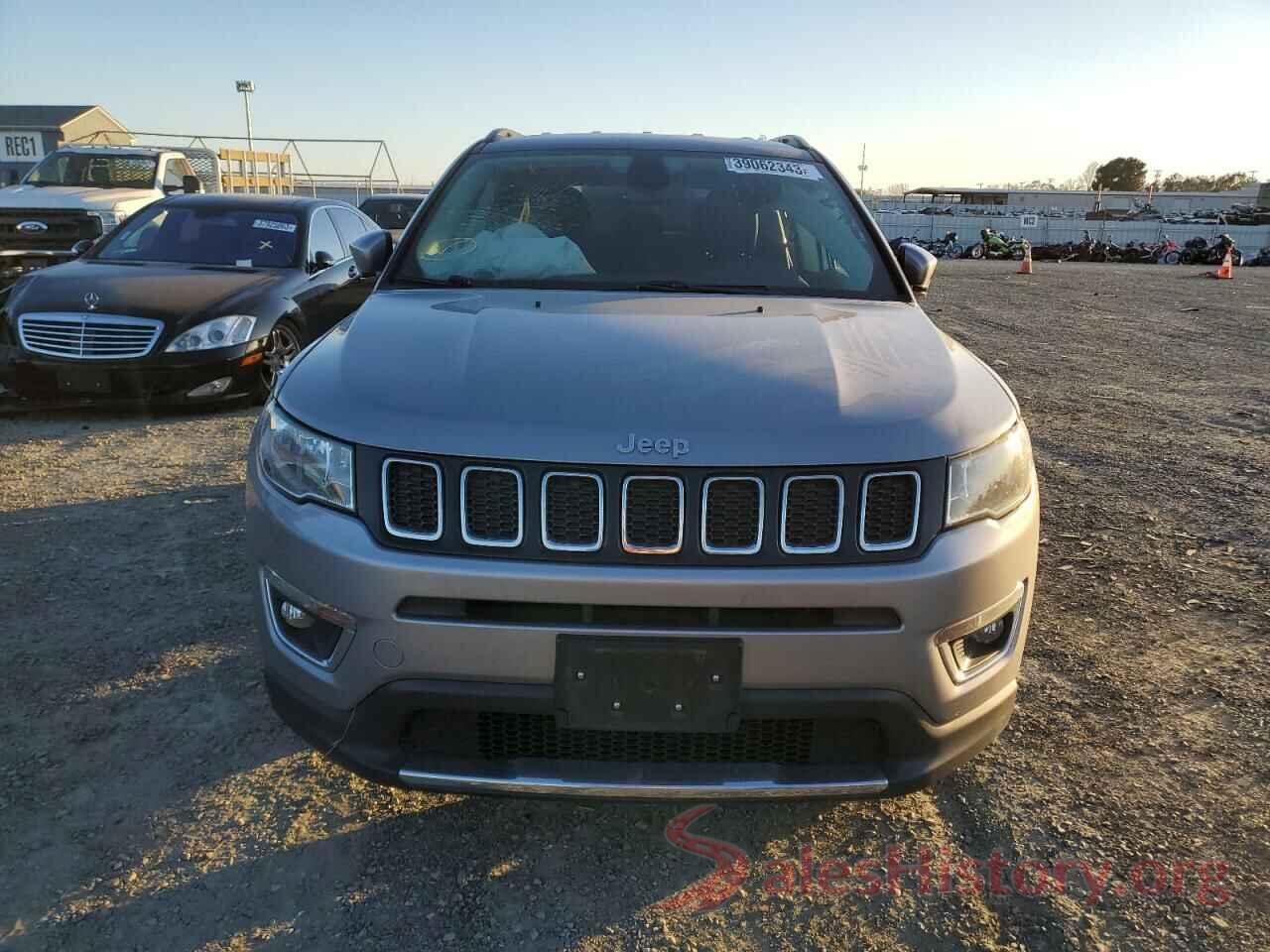 3C4NJCCB4KT755658 2019 JEEP COMPASS