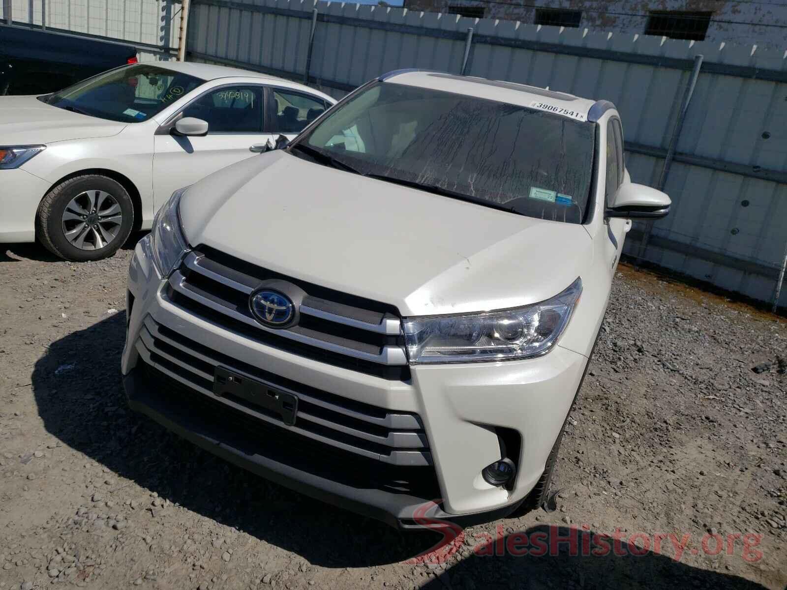 5TDJGRFH2JS046607 2018 TOYOTA HIGHLANDER