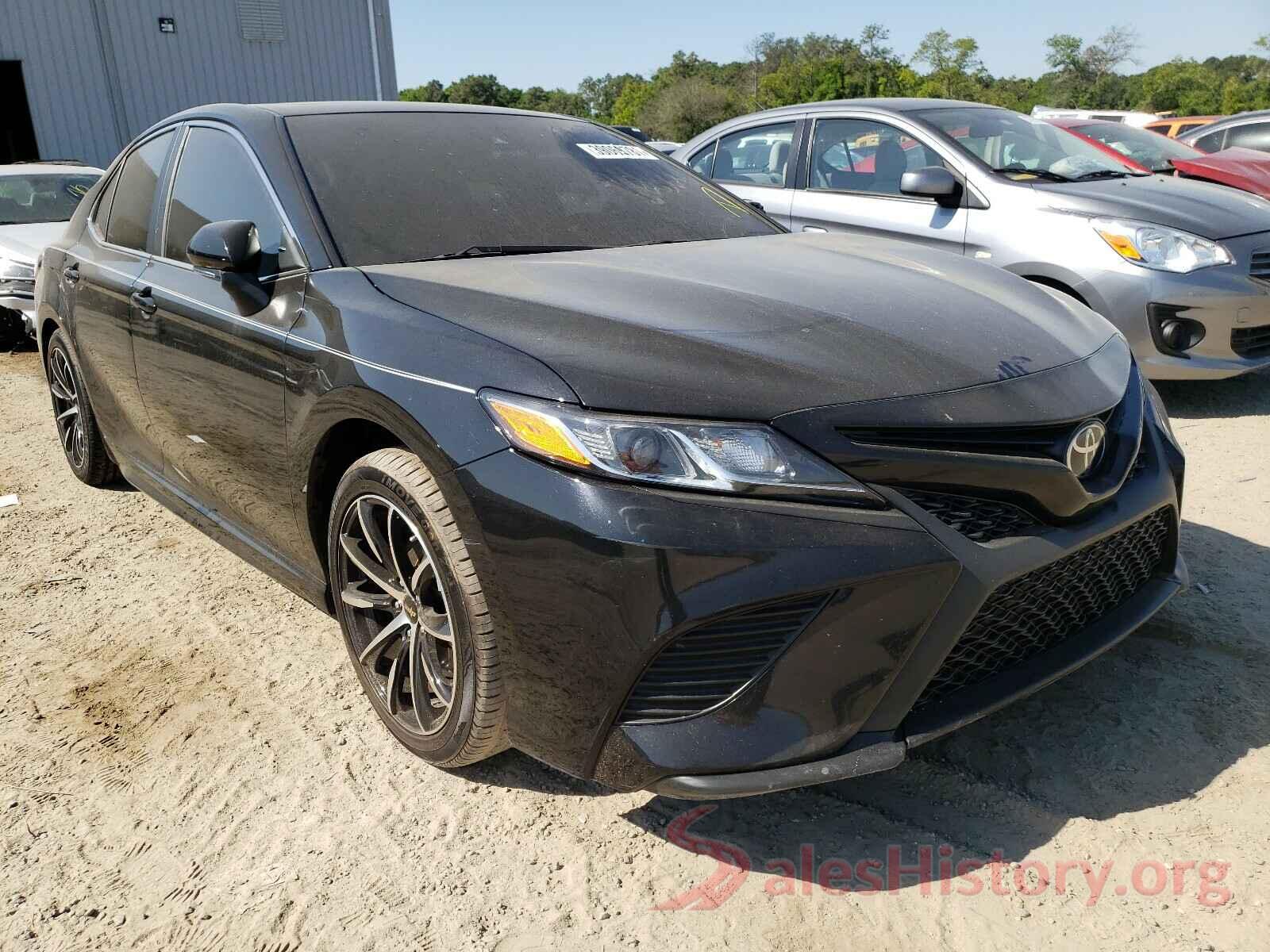 4T1B11HK0JU644802 2018 TOYOTA CAMRY