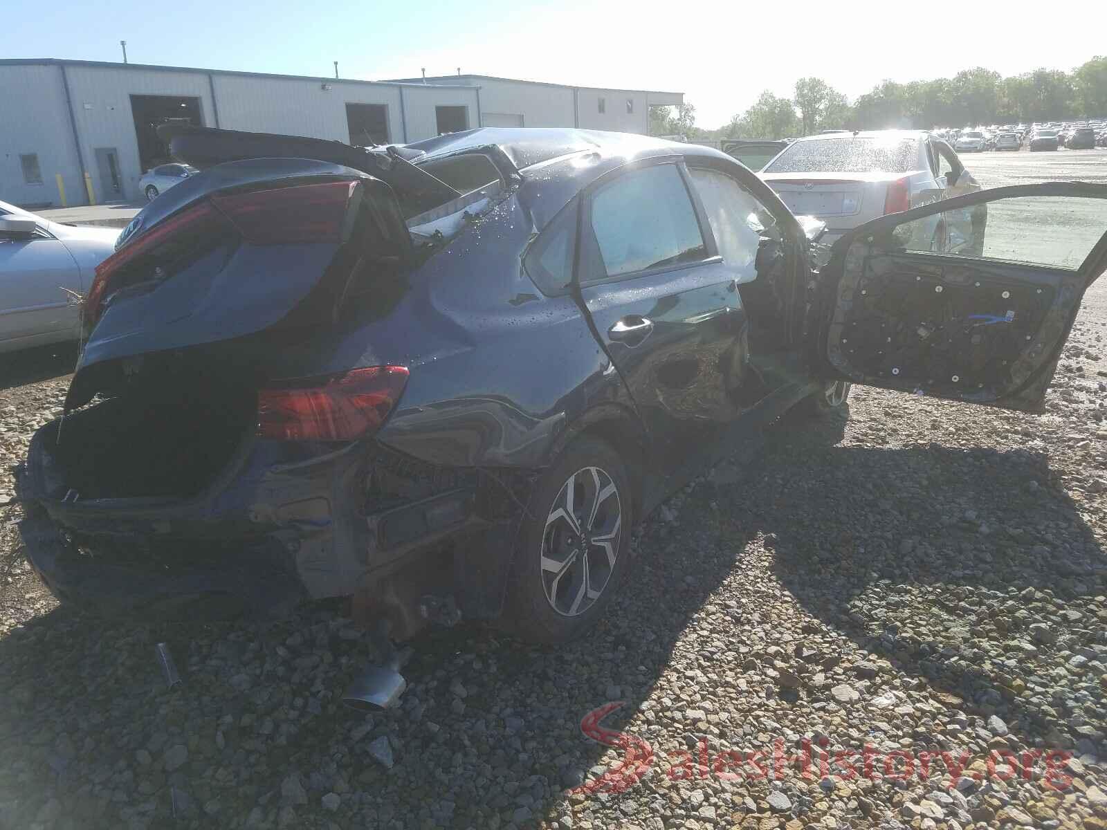 3KPF24AD6KE040946 2019 KIA FORTE