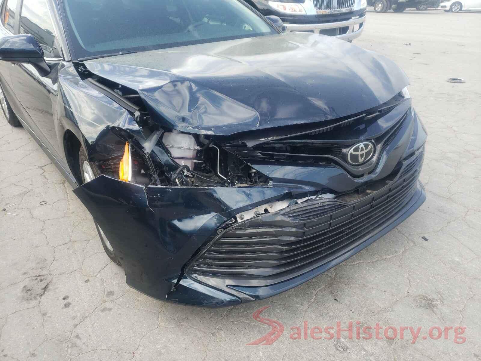 4T1B11HK1JU519128 2018 TOYOTA CAMRY