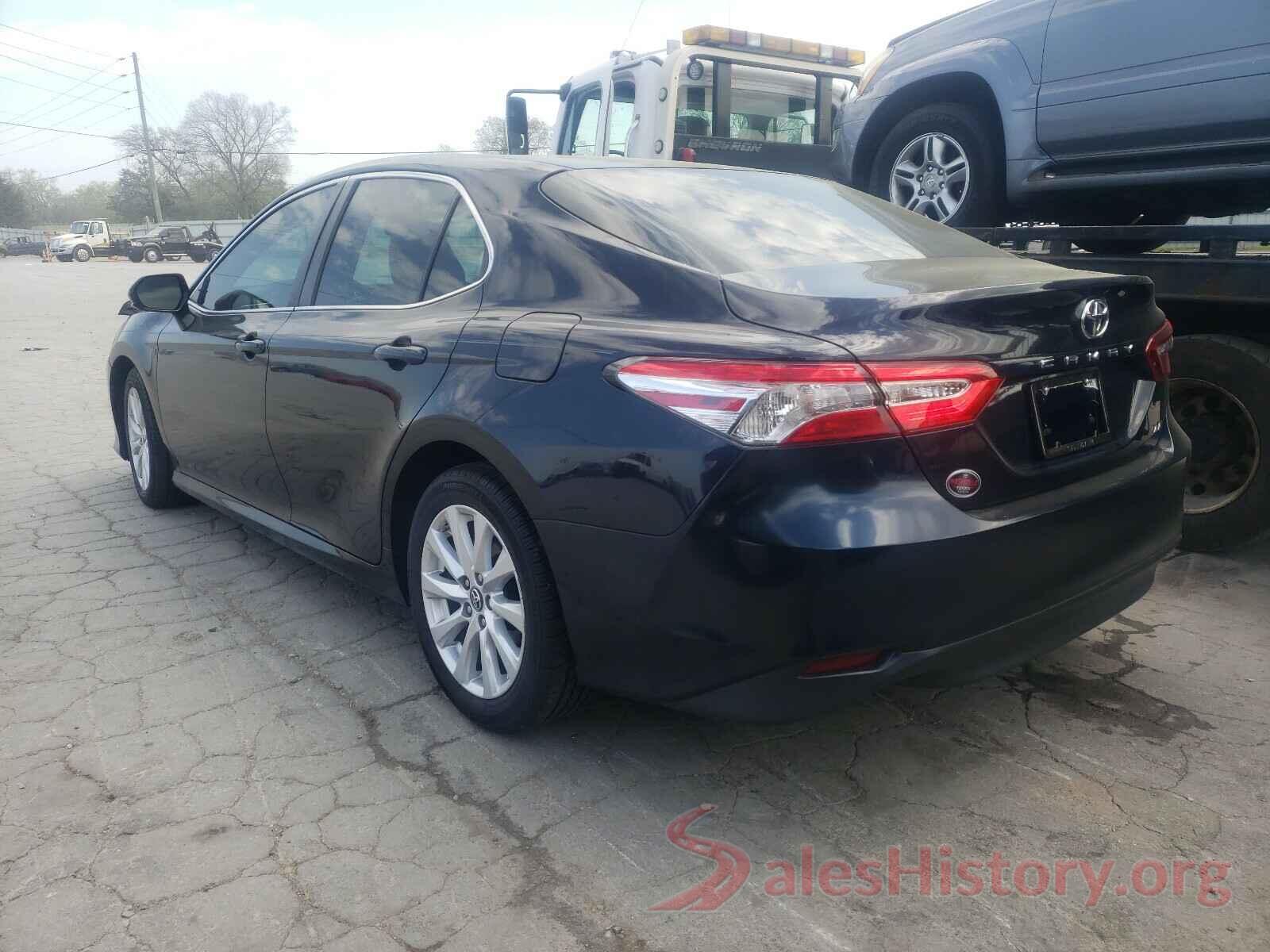 4T1B11HK1JU519128 2018 TOYOTA CAMRY