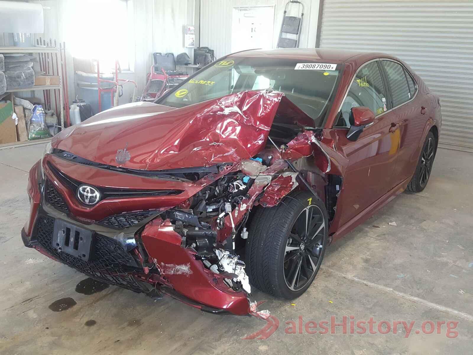 4T1B61HK2JU614833 2018 TOYOTA CAMRY