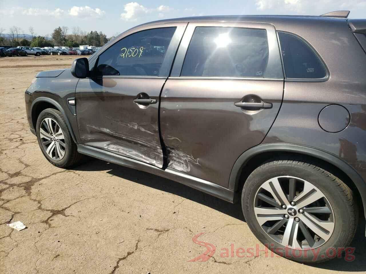 JA4AP3AU5LU028323 2020 MITSUBISHI OUTLANDER