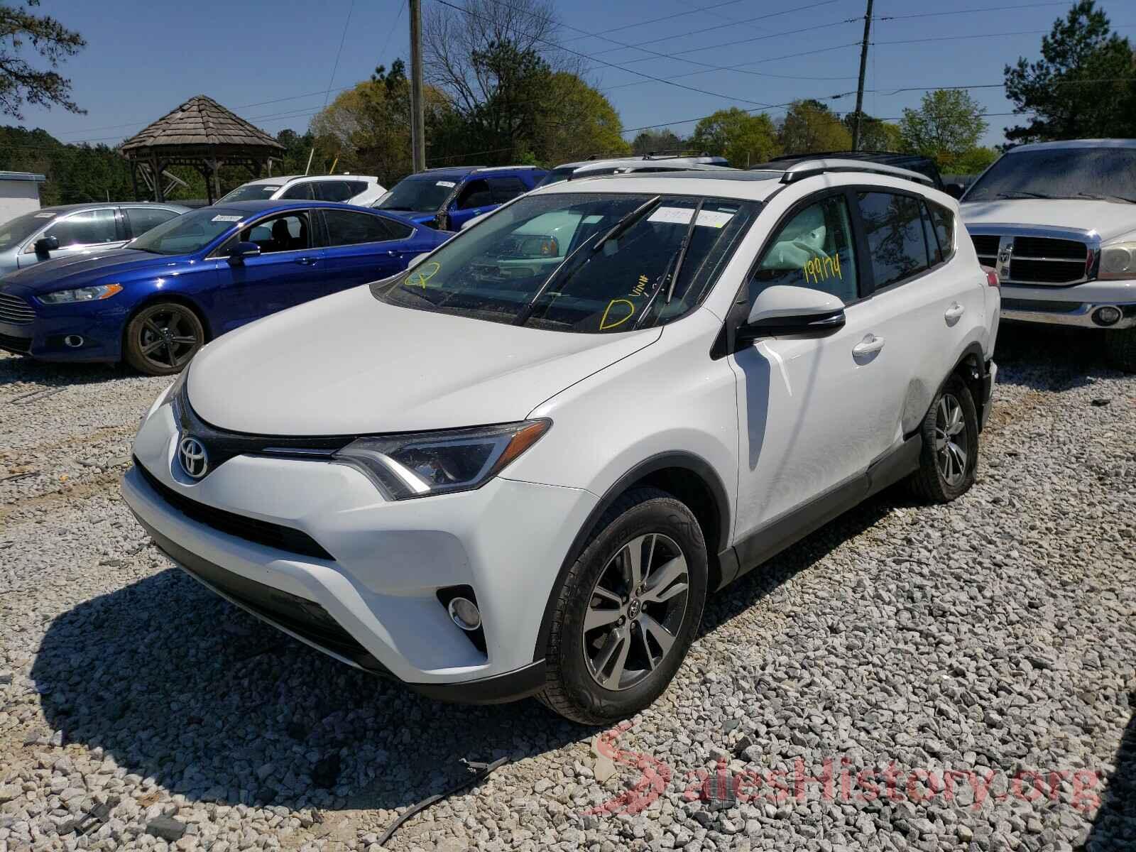 2T3RFREVXGW476731 2016 TOYOTA RAV4