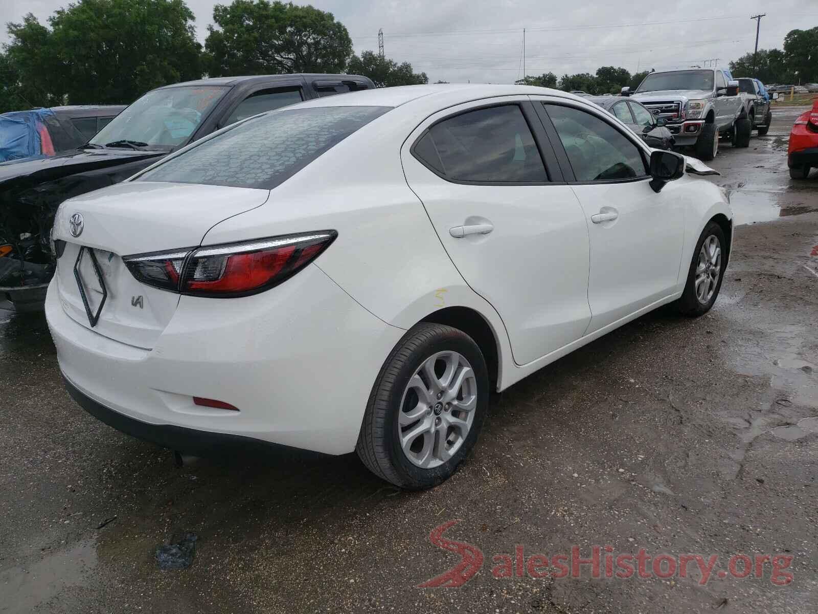 3MYDLBYV6HY165204 2017 TOYOTA YARIS